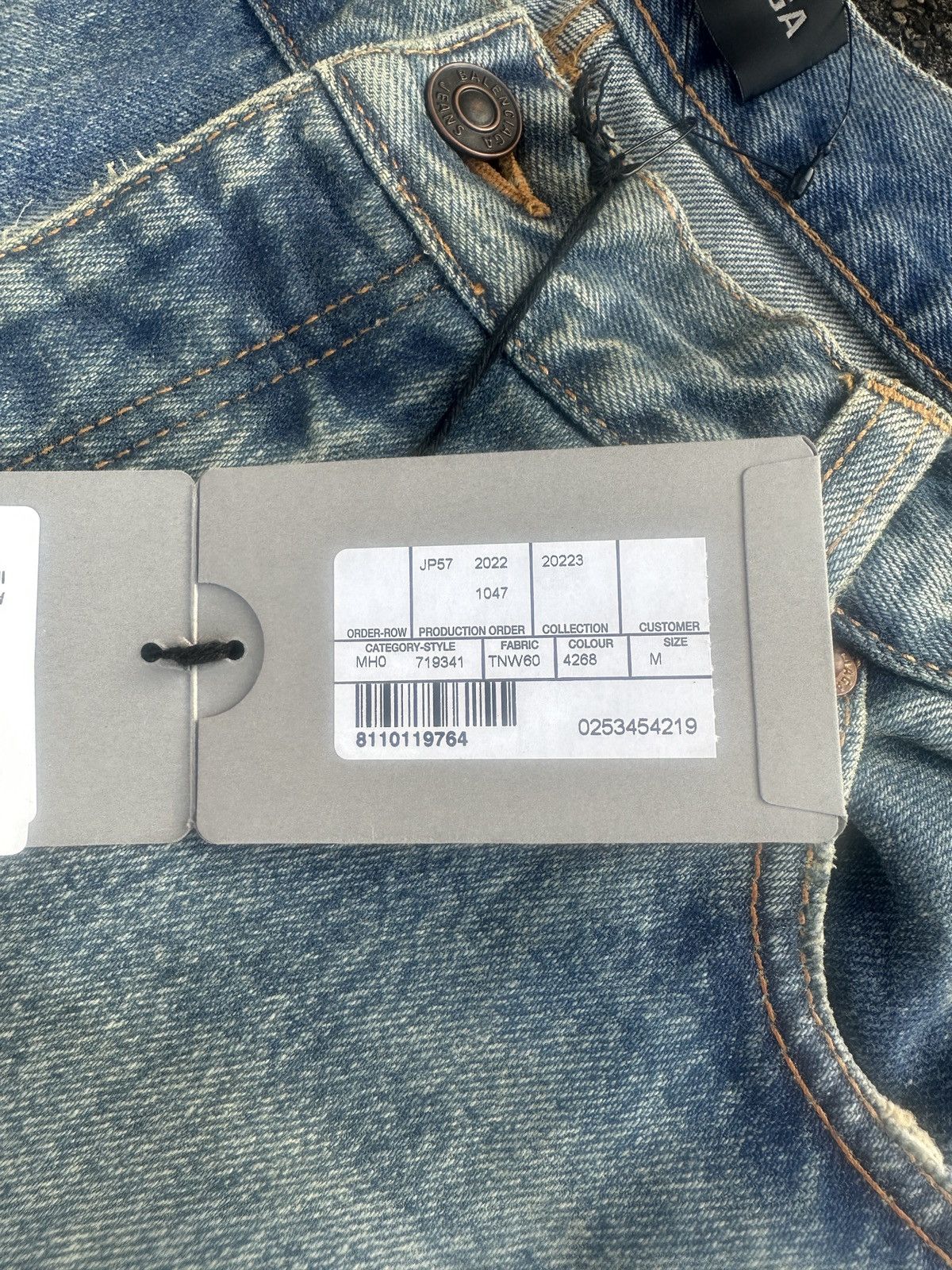 Balenciaga Balenciaga AW22 Waxed Baggy Blue Jeans Size US 34 / EU 50 - 5 Thumbnail