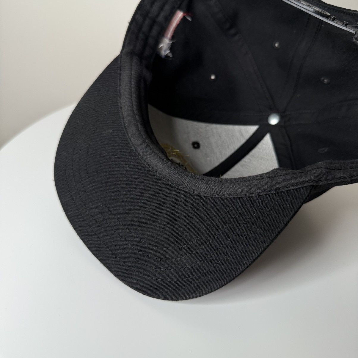 Vintage Vintage Black Snapback Cap With Gold Badge – Union Workers Size ONE SIZE - 8 Thumbnail