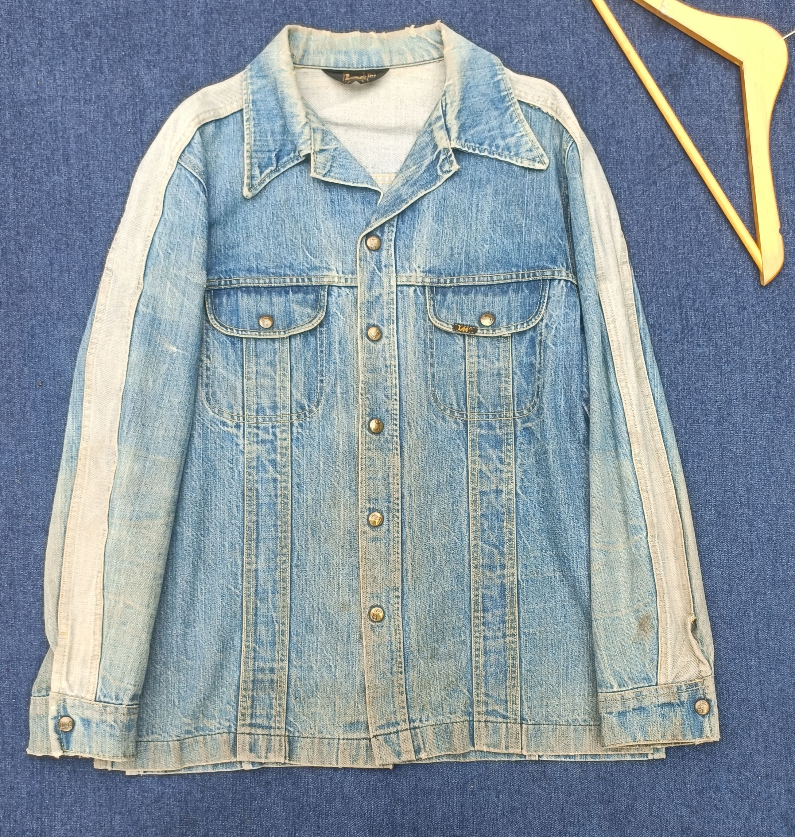 Lee Vintage 70s-80s Lee disstresed denim jacket Size US L / EU 52-54 / 3 - 1 Thumbnail