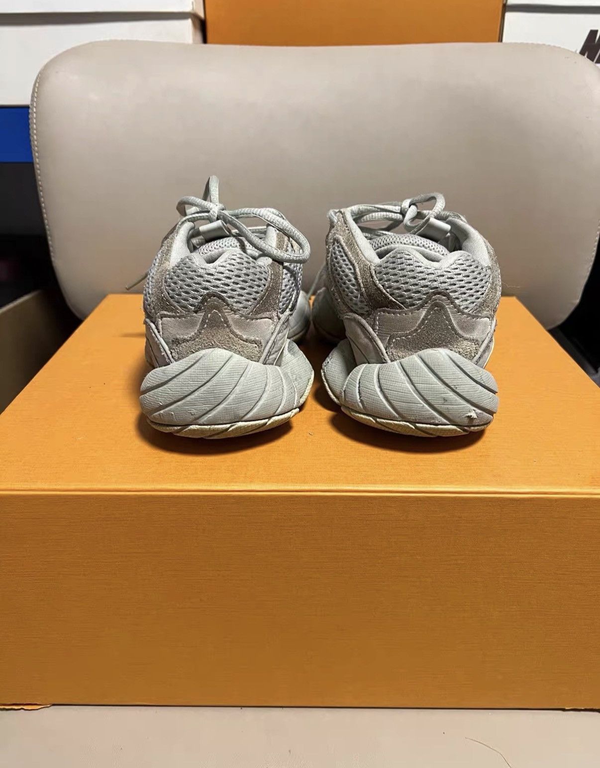 Yeezy Yeezy 500 Salt J42 Size US 4 / IT 34 - 2 Thumbnail