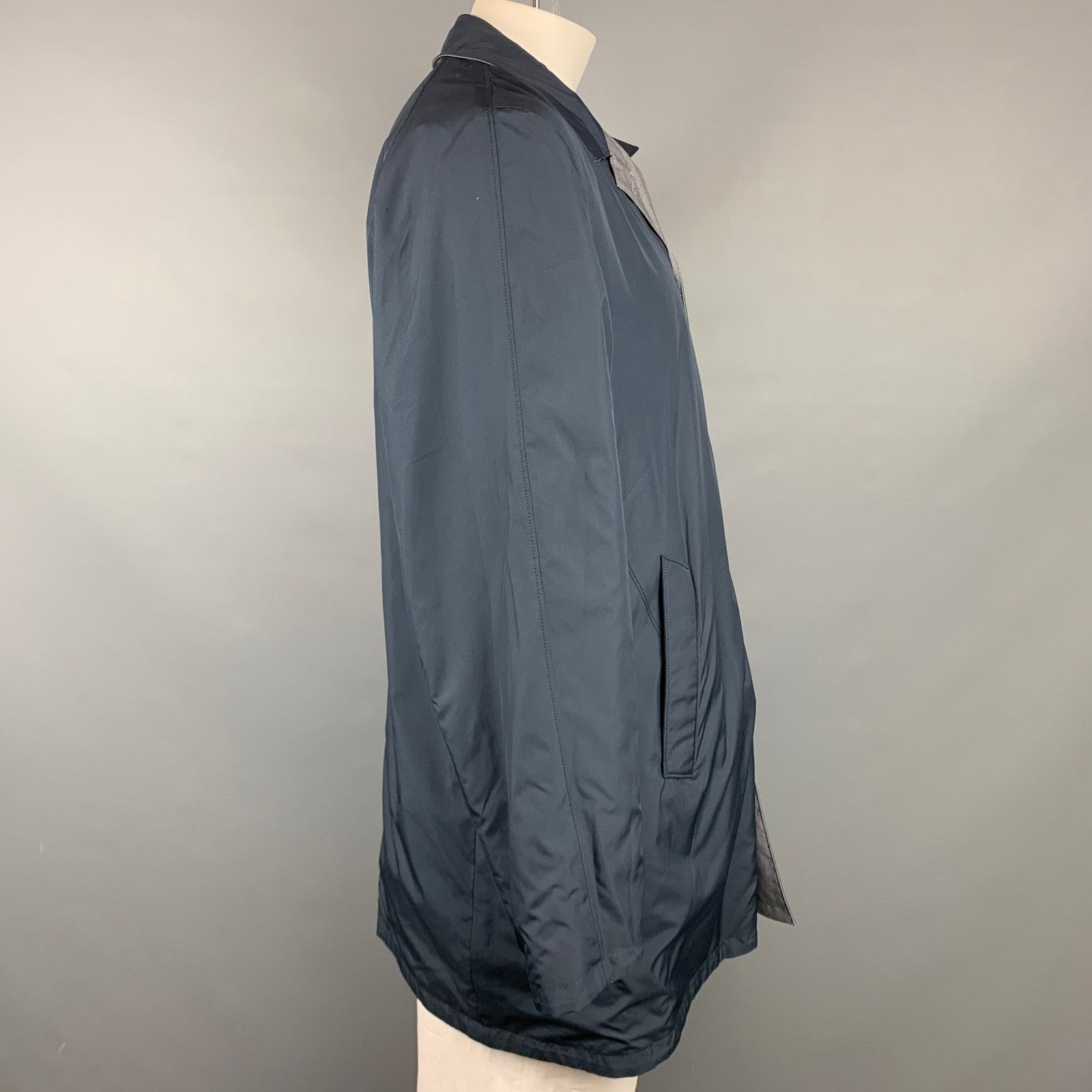 Isaia ISAIA Navy & Grey Wool / Polyester Reversible Coat Size US XL / EU 56 / 4 - 2 Thumbnail