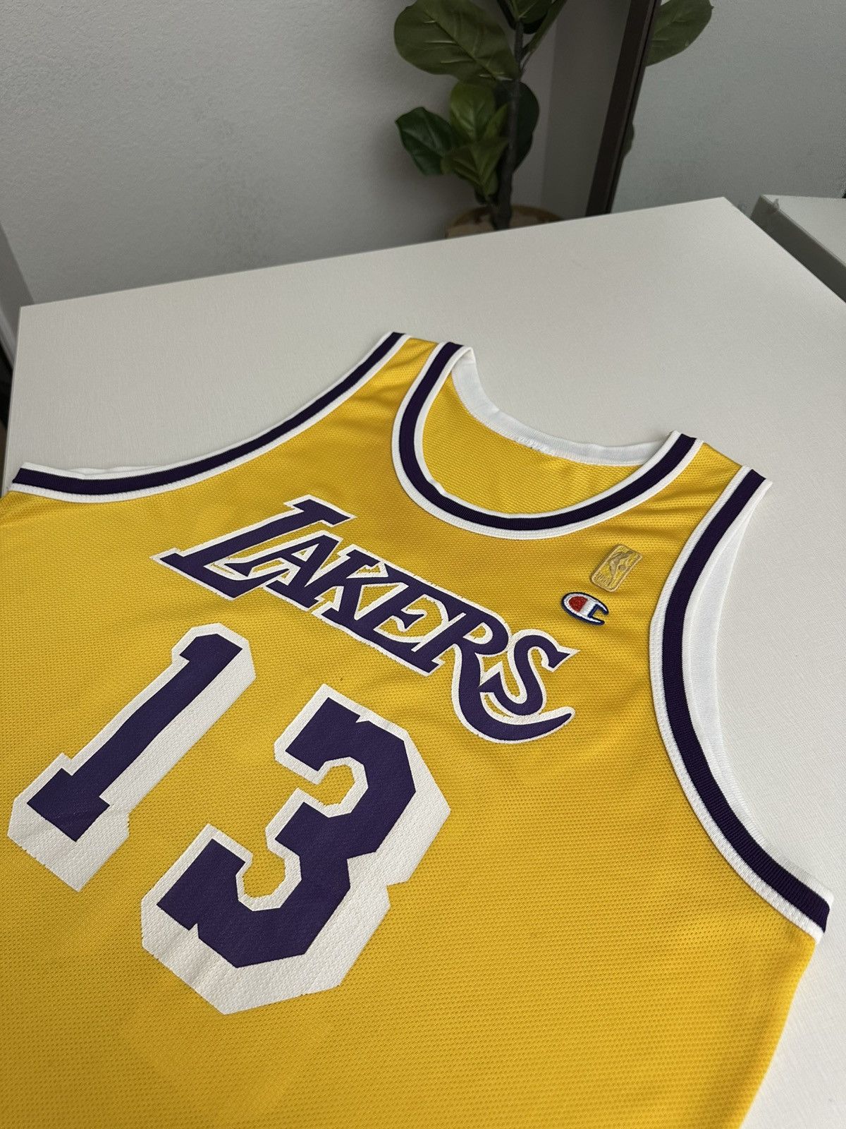 Champion × NBA × Vintage 90s Lakers Wilt Chamberlain Gold NBA Logo Champion Jersey Size US XL / EU 56 / 4 - 15 Thumbnail