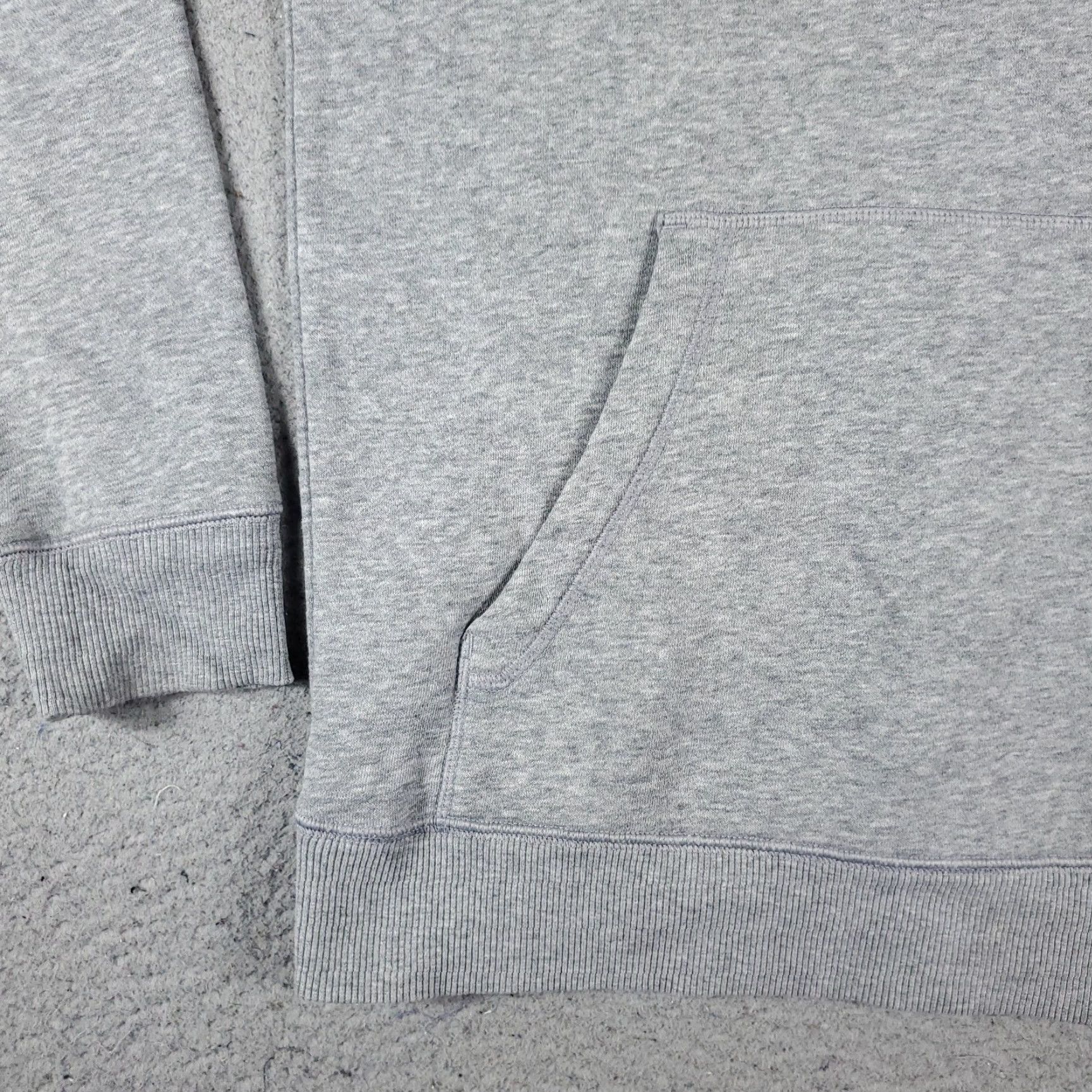 Under Armour VINTAGE Under Armour Hoodie Pullover Mens Medium Gray Casual Athletic Sweatshirt All Seasons Size US M / EU 48-50 / 2 - 4 Thumbnail