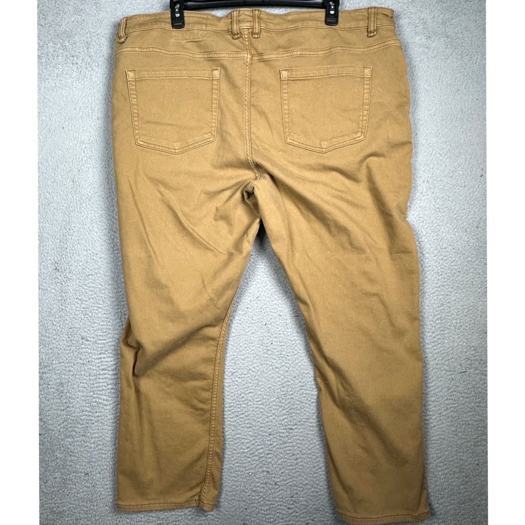 Vintage New title: TPJ Creators of the Perfect Jean Athletic Fit Pants Khaki Flat Front 5 Pocket Stretch Casual Beige Size US 30 / EU 46 - 2 Thumbnail