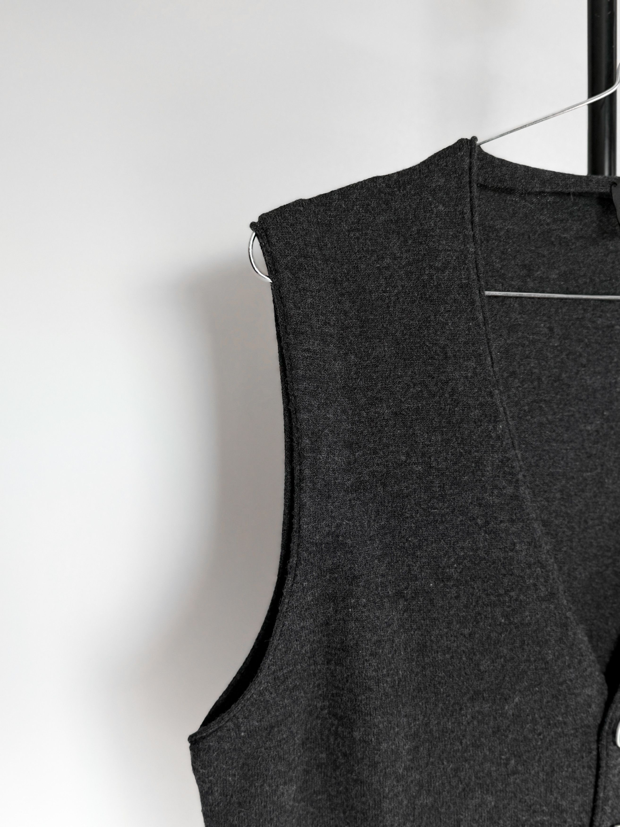 Hugo Boss HUGO BOSS Men’s Wool Vest Size US L / EU 52-54 / 3 - 10 Thumbnail