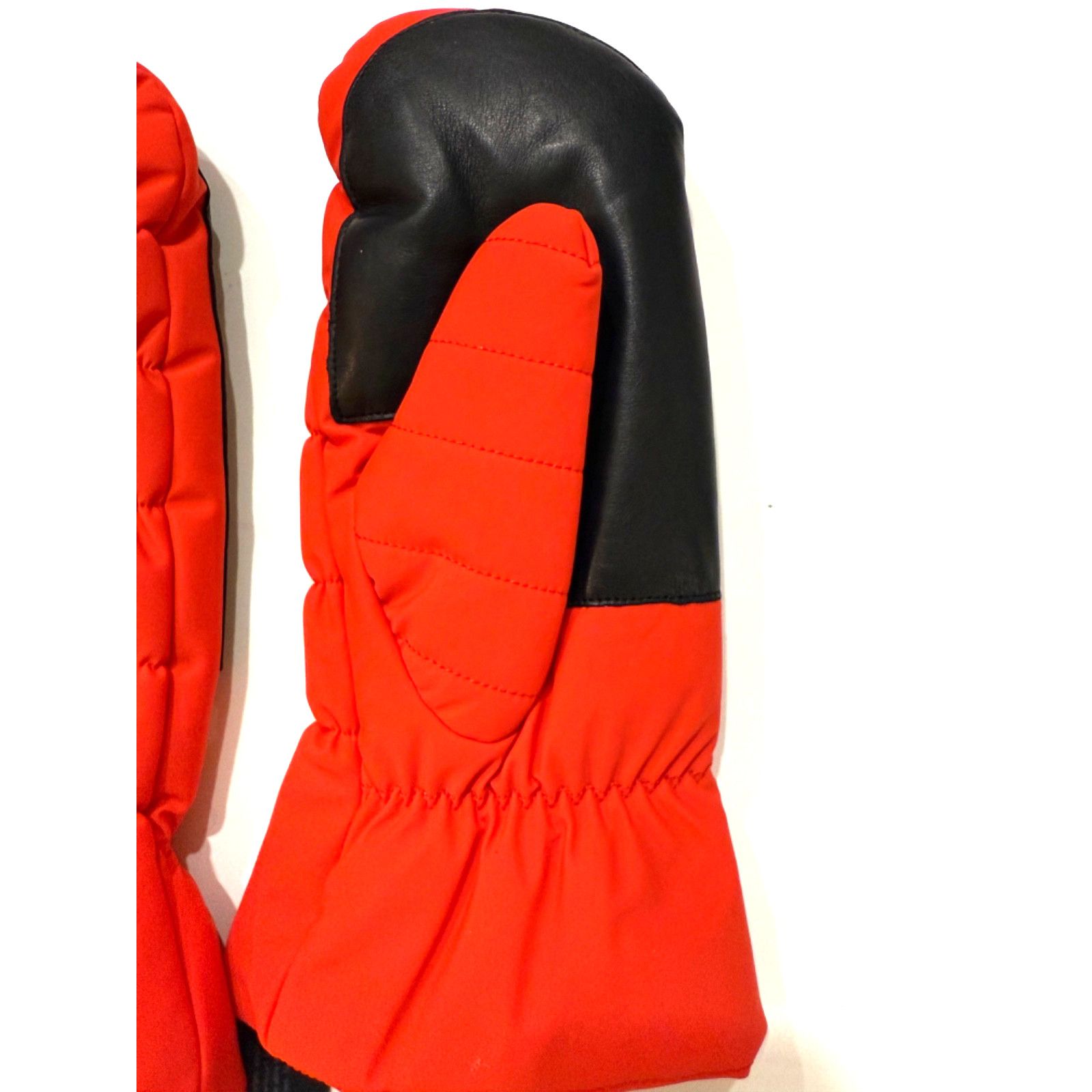 Moose Knuckles Moose Knuckles Sidney Mittens Mens L/XL Nylon Down NWT Size ONE SIZE - 7 Thumbnail