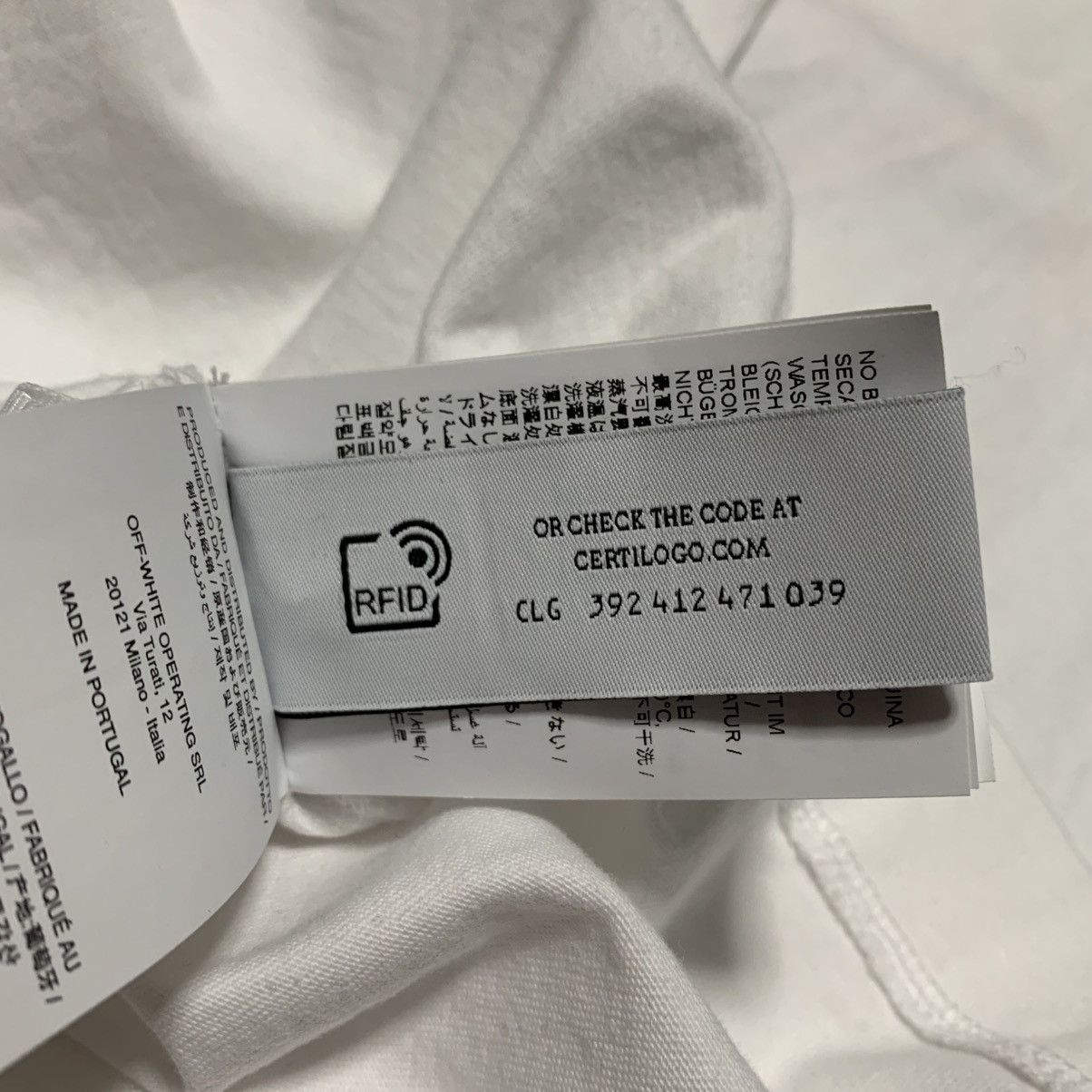 Off-White Off White Small Graffiti Graphic White Tee Virgil Abloh Size US S / EU 44-46 / 1 - 9 Thumbnail