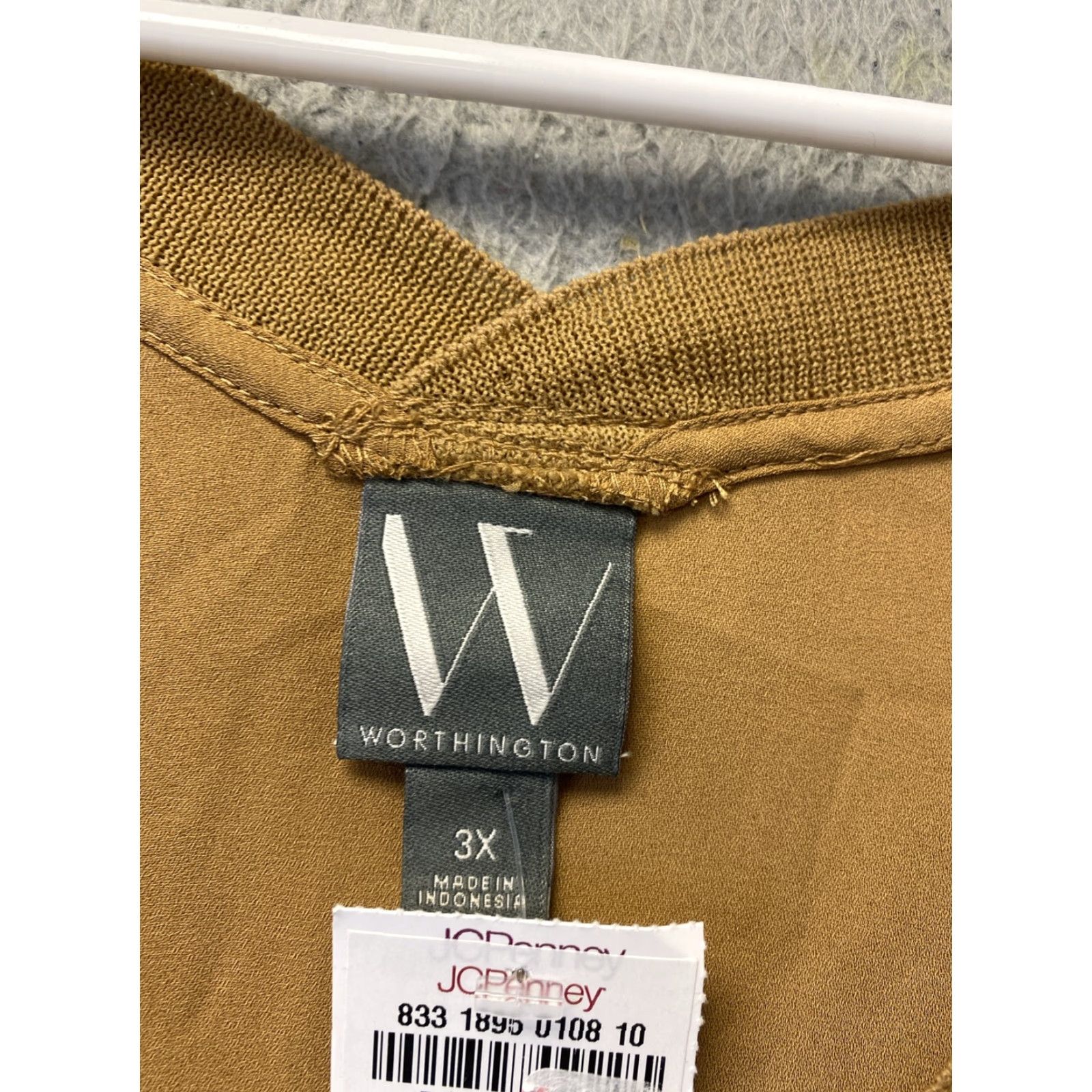 Worthington VINTAGE Worthington Women's Tank Top V-Neck Light Brown 3X Large Dressy NWT Size XXL / US 16-18 / IT 52-54 - 4 Thumbnail