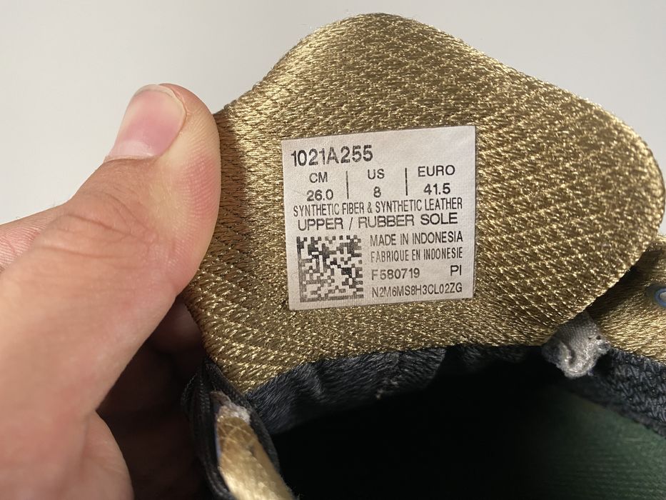 affix asics gore tex