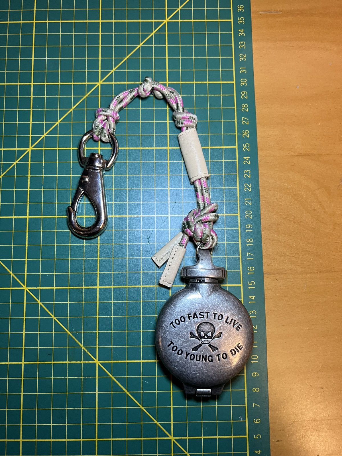 Vivienne Westwood Rare Vivienne Westwood skull braided portable ash catcher Size ONE SIZE - 9 Thumbnail