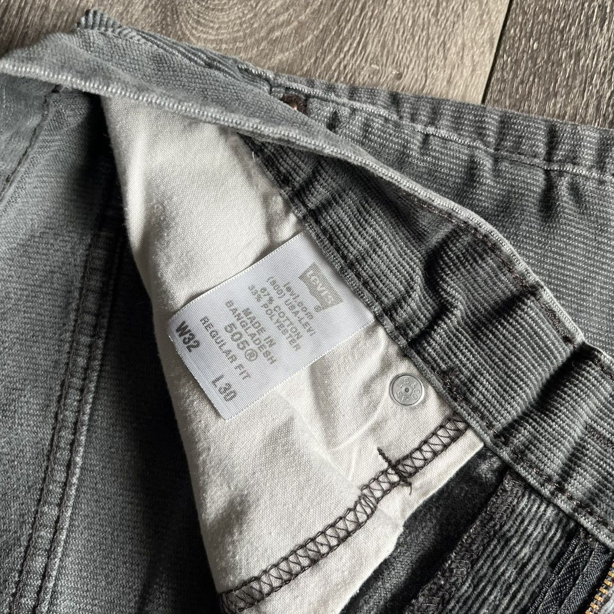 Levi's Vintage 2000s Levi’s 505 Corduroy Straight Fit Jeans 32x30 Size US 32 / EU 48 - 10 Thumbnail