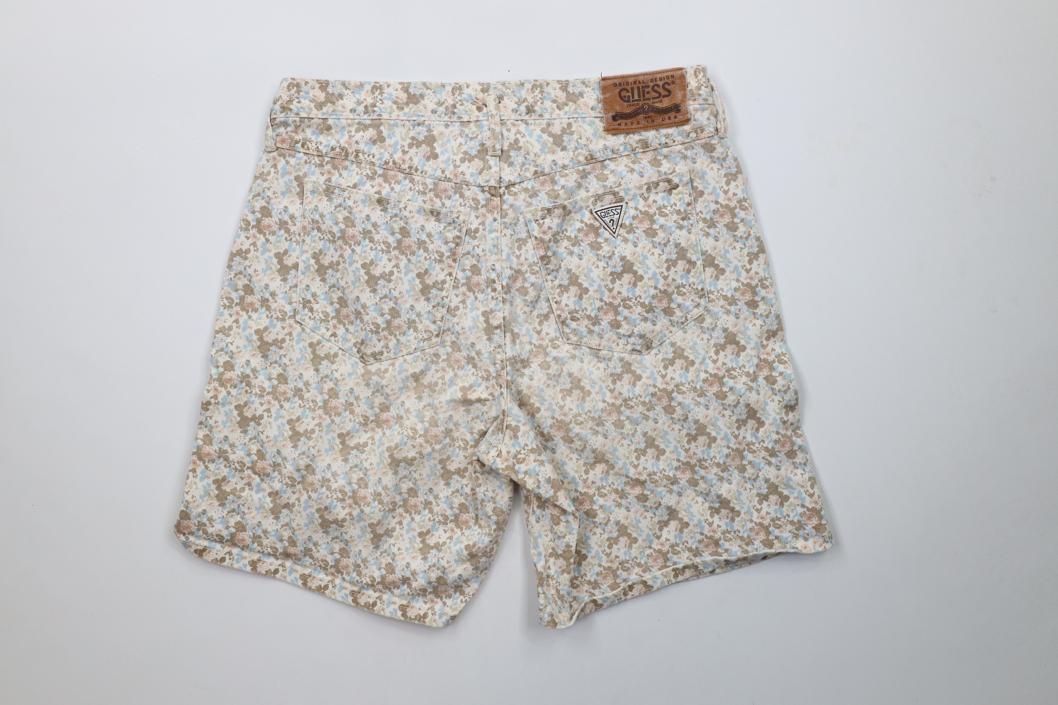 Guess × Vintage Vintage 90s Guess All Over Print Button Fly Denim Shorts USA Size 26" / US 2 / IT 38 - 7 Thumbnail