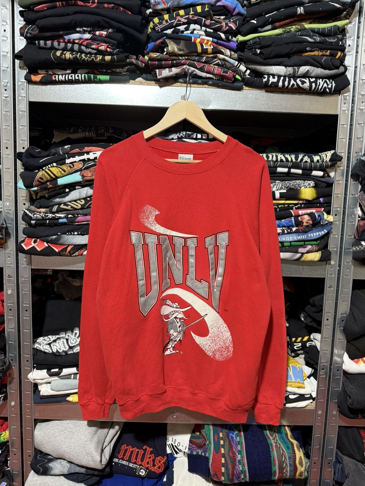 Vintage Vintage 90’s UNLV Runnin Rebels Basketball Swetshirt Y2K Size US XL / EU 56 / 4 - 1 Thumbnail
