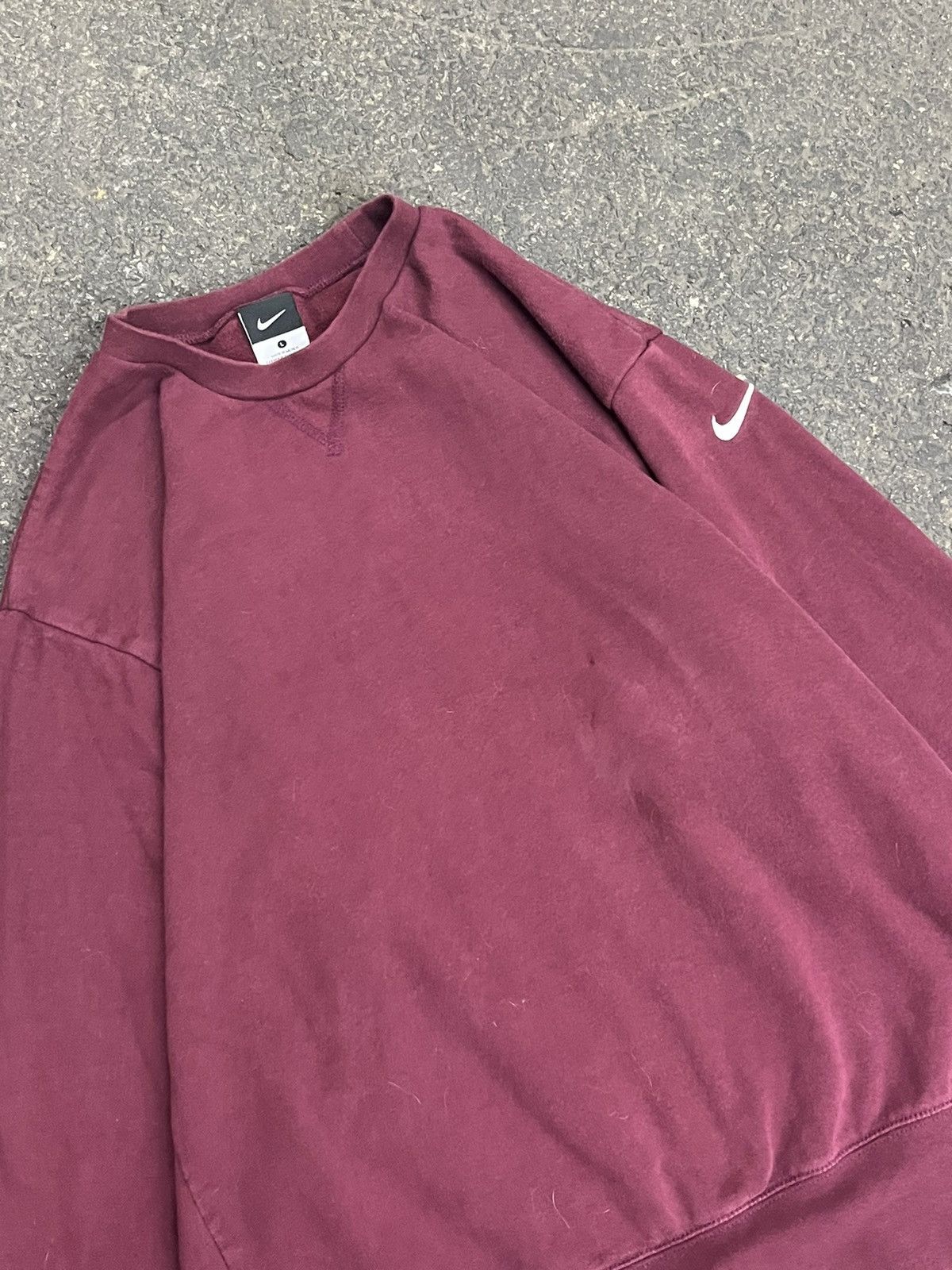 Nike × Vintage Nike y2k boxy fit swoosh sweatshirt sporty skater hype rare Size US L / EU 52-54 / 3 - 3 Thumbnail