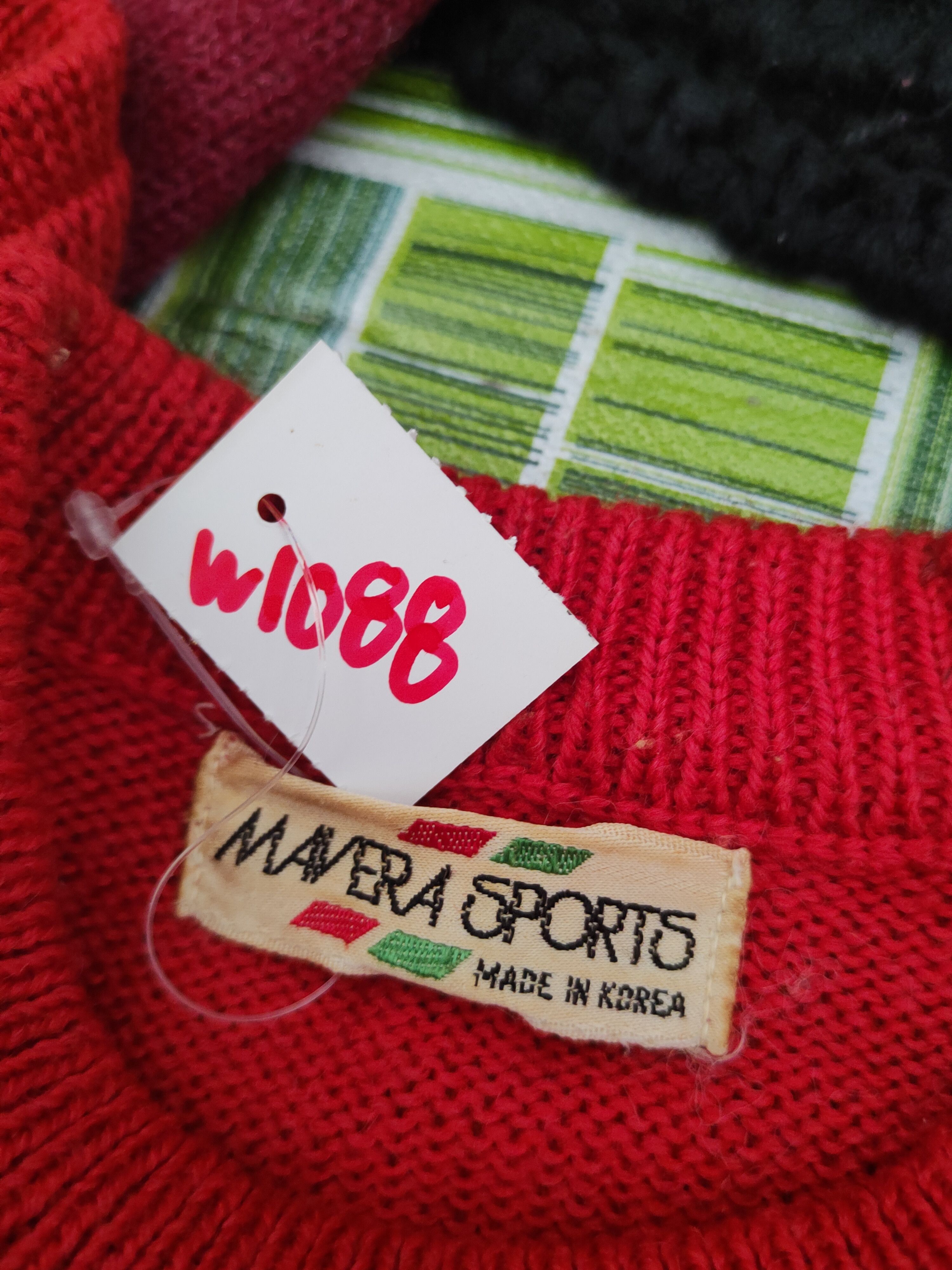 Homespun Knitwear × Japanese Brand × Vintage Mavera Sports Red Knitwear Sweatshirts #W1088 Size US XS / EU 42 / 0 - 12 Thumbnail