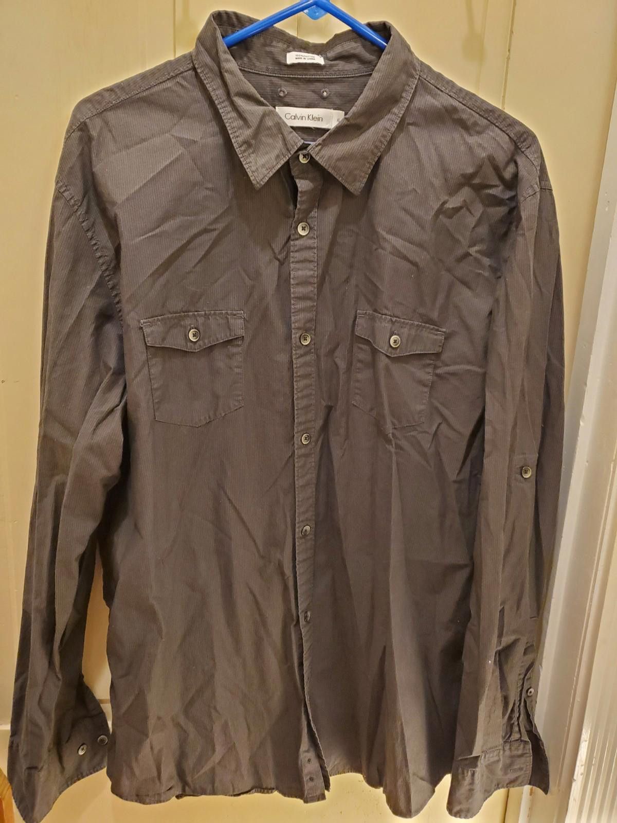 Calvin Klein Calvin Klein Shirt Mens XL LongSleeve ButtonDown Gray stripe Size US XL / EU 56 / 4 - 1 Thumbnail
