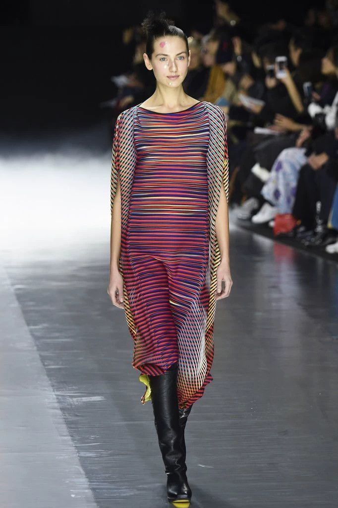 Issey Miyake Issey Miyake size:2 Red main line 3D glittering and colorf Size XS / US 0-2 / IT 36-38 - 1 Thumbnail