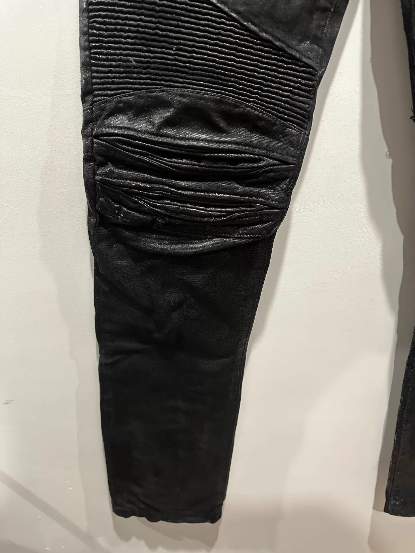 Balmain Balmain 2017 Coated Distressed Japan-Made Jeans Size US 30 / EU 46 - 4 Thumbnail