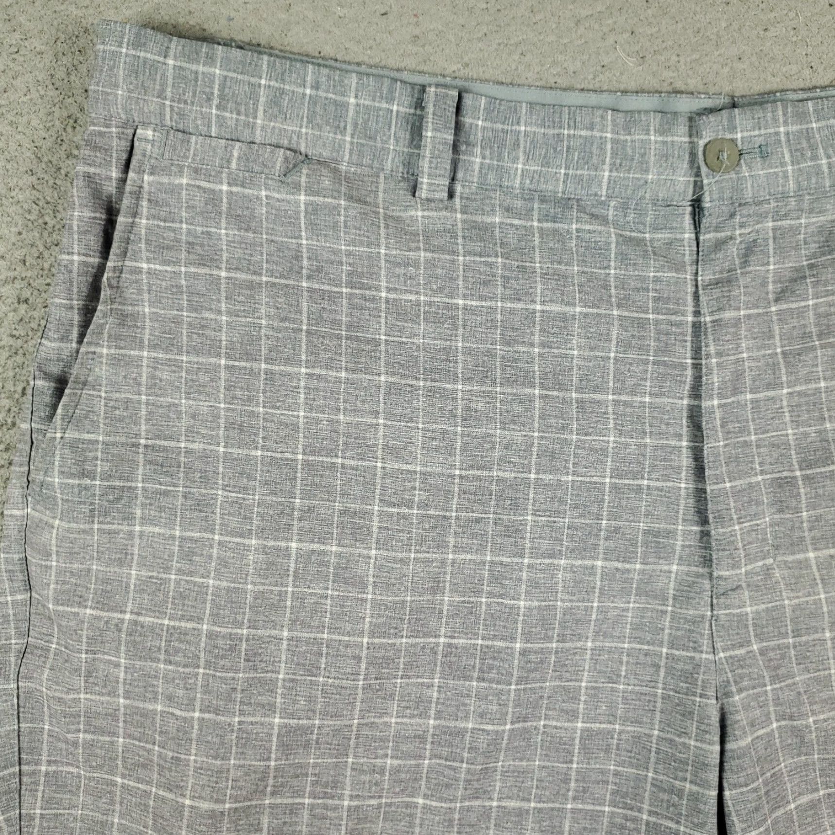 Nike Nike Shorts Mens Size 40 Gray Check Golf Dri Fit Casual Flat Front Chino Size US 40 / EU 56 - 2 Thumbnail