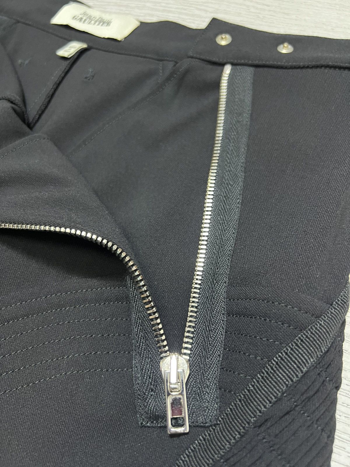 Jean Paul Gaultier Jean Paul Gaultier - Zip Embellished Side Ruffle Leggings Size 28" / US 6 / IT 42 - 13 Thumbnail