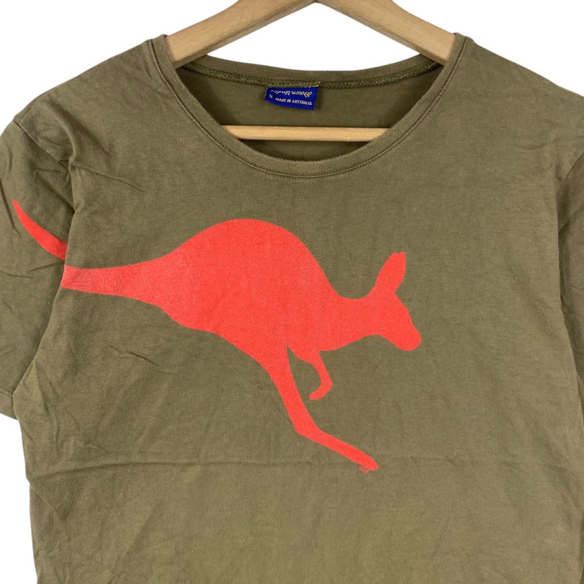 Vintage Vintage KEN DONE DOWN UNDER Australia Kangaroo Tee Shirt Size US S / EU 44-46 / 1 - 4 Thumbnail