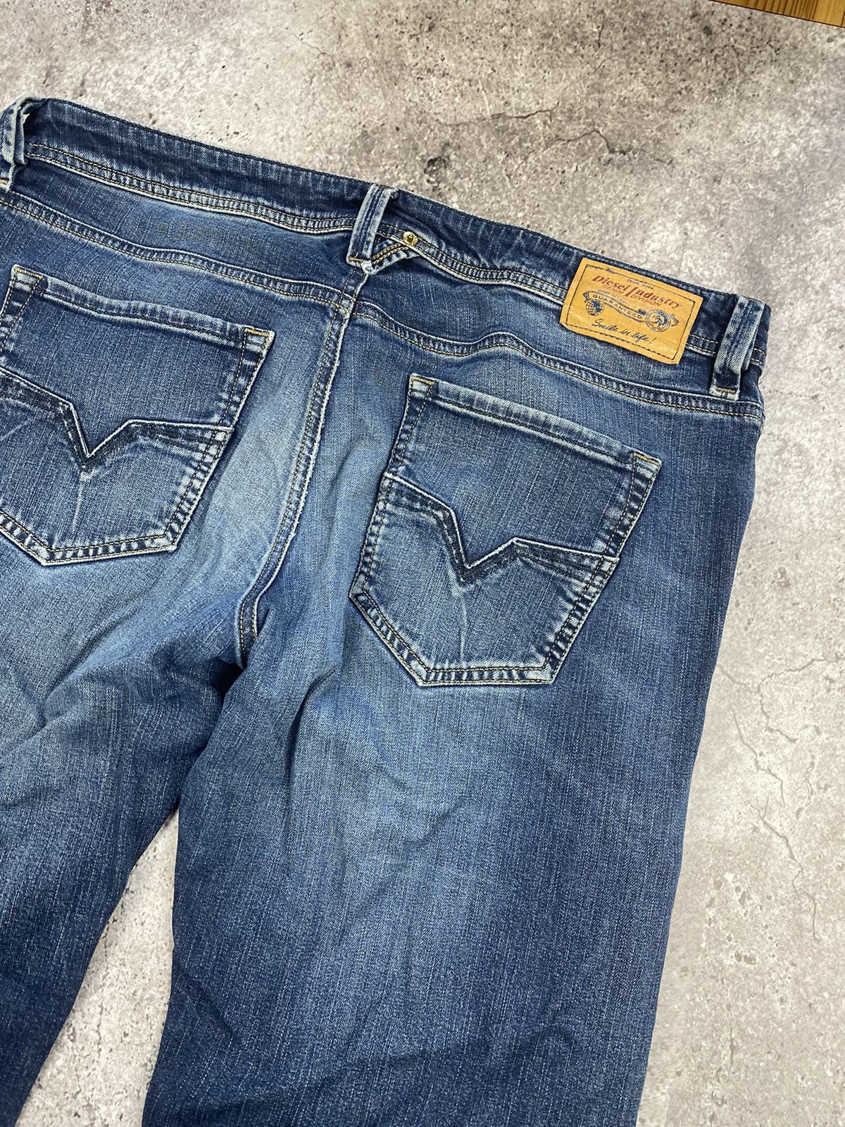 Diesel Vintage Diesel Jeans Big Logo Distressed Baggy japanese 90s Size US 36 / EU 52 - 8 Thumbnail
