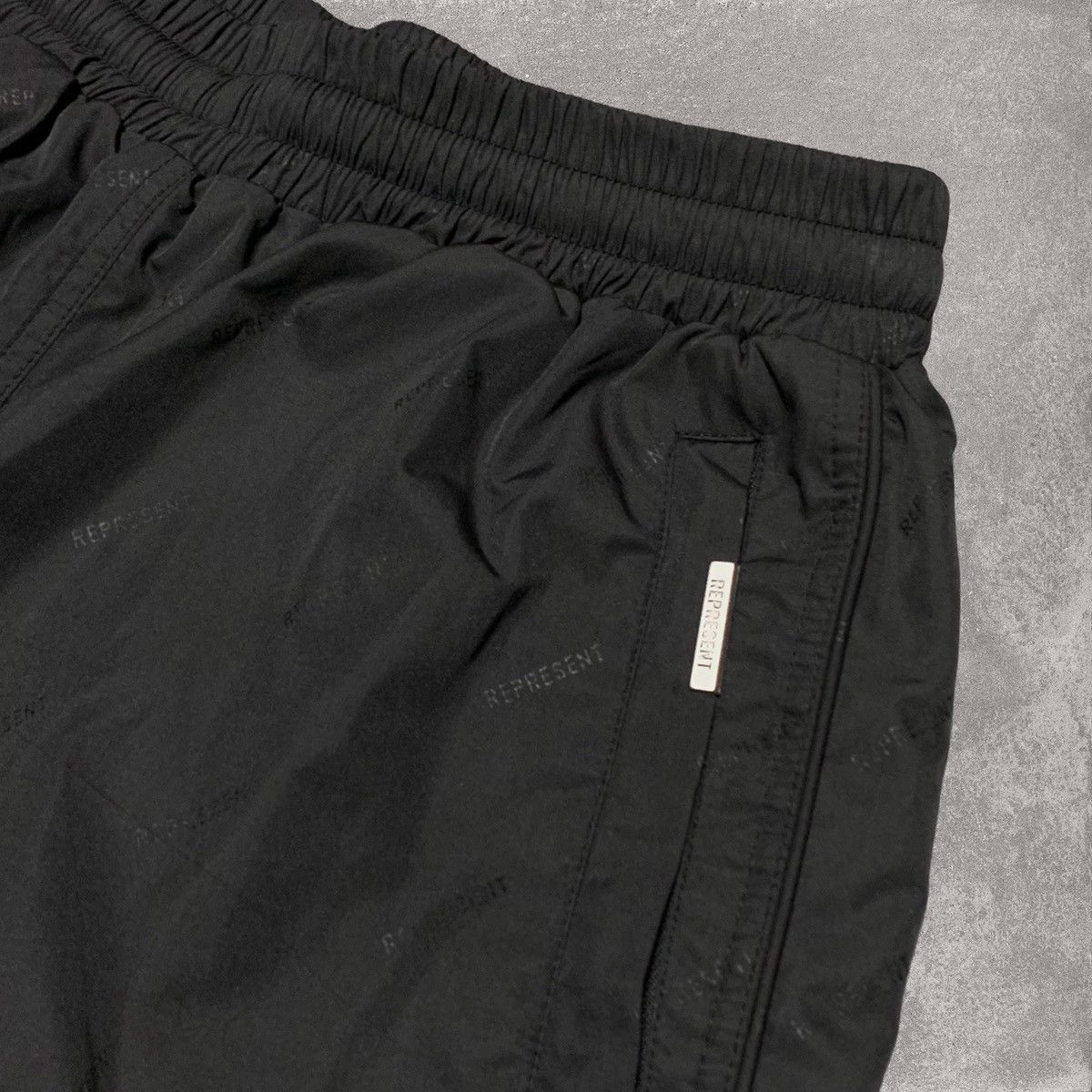 Represent Clo. Represent Medium Trackpant Bottoms Black All Over Logo Size US 32 / EU 48 - 3 Thumbnail