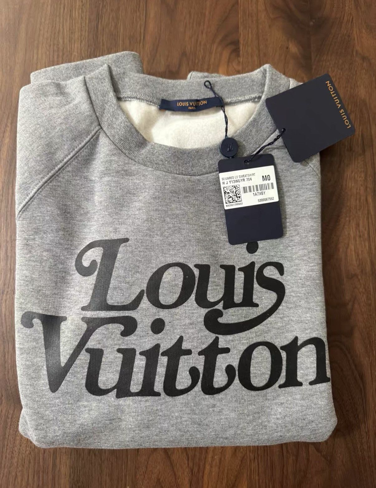 Louis Vuitton LOUIS VUITTON LV x NIGO Grey Alphabet Logo Sweatshirt J34 Size US M / EU 48-50 / 2 - 5 Thumbnail