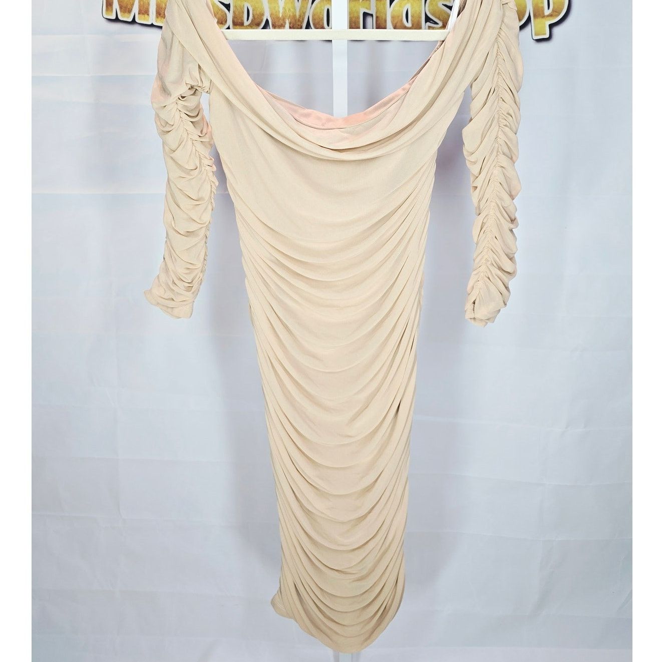Shein Shein Nude Ruched Off-Shoulder Bodycon Dress Size XL Size XL / US 12-14 / IT 48-50 - 7 Thumbnail
