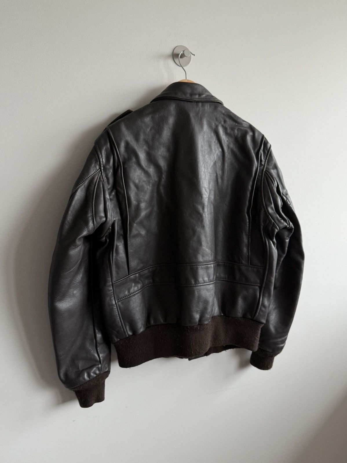 Schott Vintage Schott Brown Top-Grain Leather A-2 Bomber Jacket Size US M / EU 48-50 / 2 - 11 Thumbnail