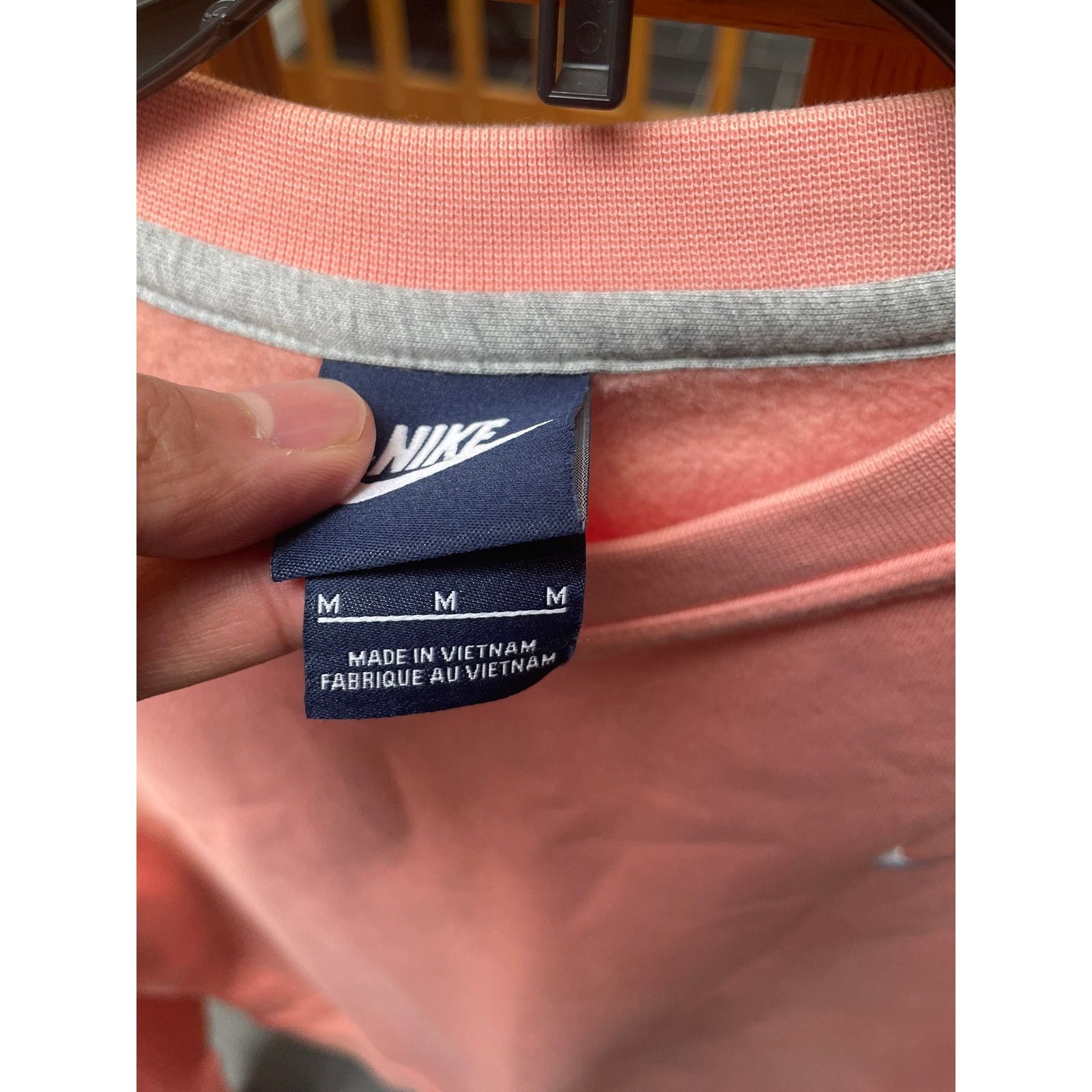 Nike Salmon Pink Nike Crewneck Sweater Size Medium Size US M / EU 48-50 / 2 - 2 Thumbnail