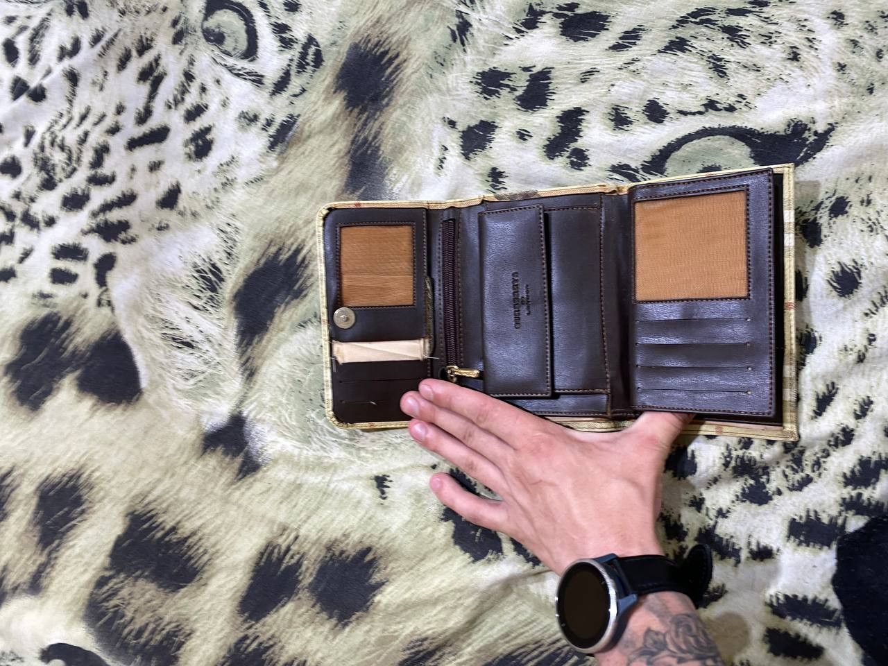 Burberry Vintage Burberry Nova Check Leather Wallet Size ONE SIZE - 4 Thumbnail