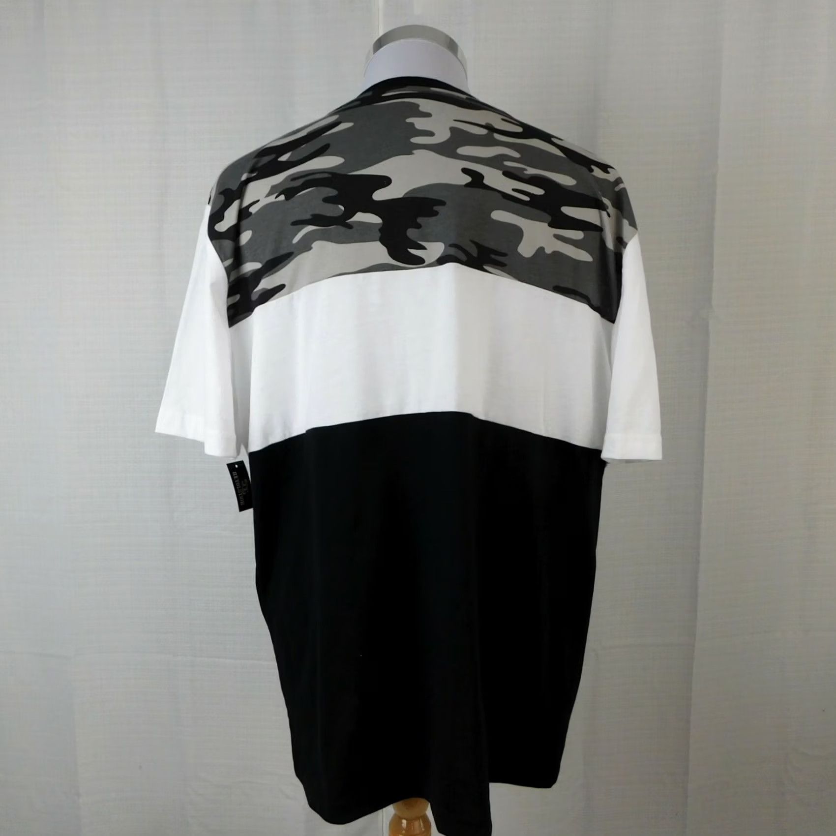 Vintage OT Revolution Men’s Short Sleeve Crew Neck Camouflage T-Shirt XL Black Camouflage OT Revolution Mens Short Sleeve Crew Neck T-Shirt XL Black Size US XL / EU 56 / 4 - 2 Thumbnail