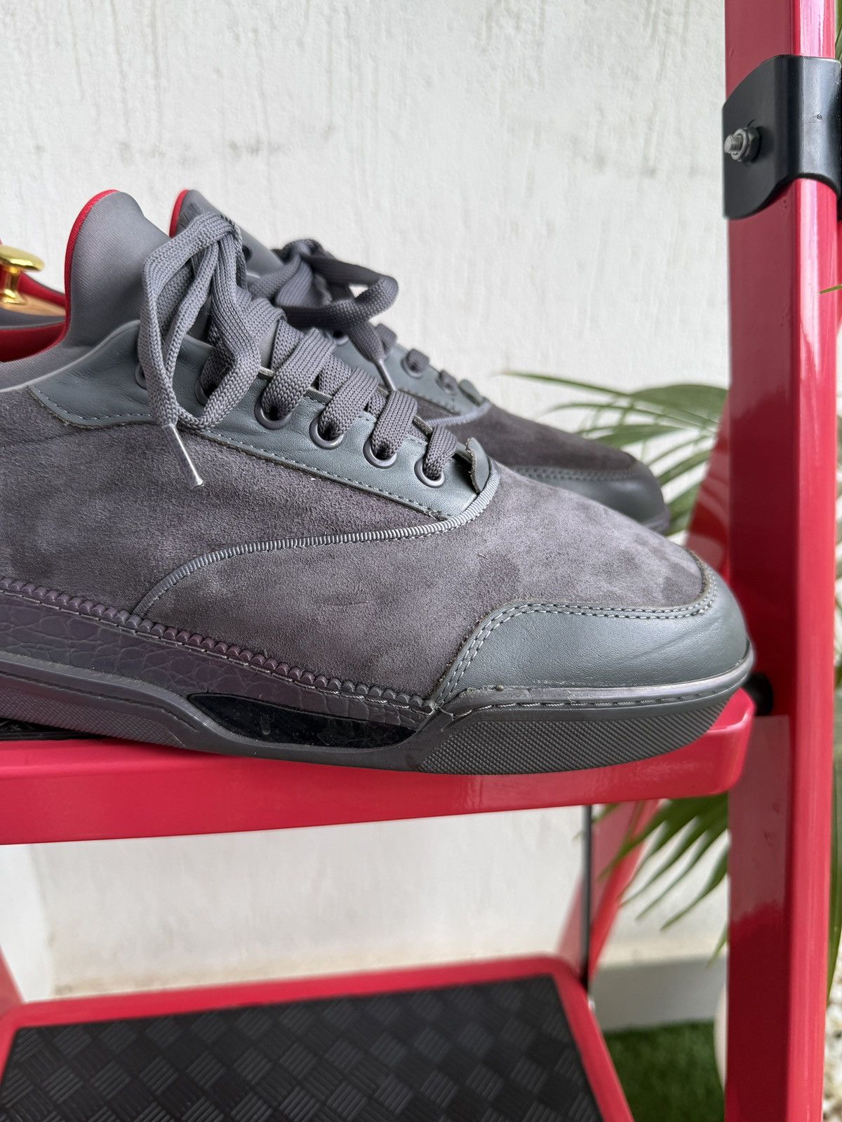 Christian Louboutin Aurelien suede trainers Size US 11 / EU 44 - 2 Thumbnail