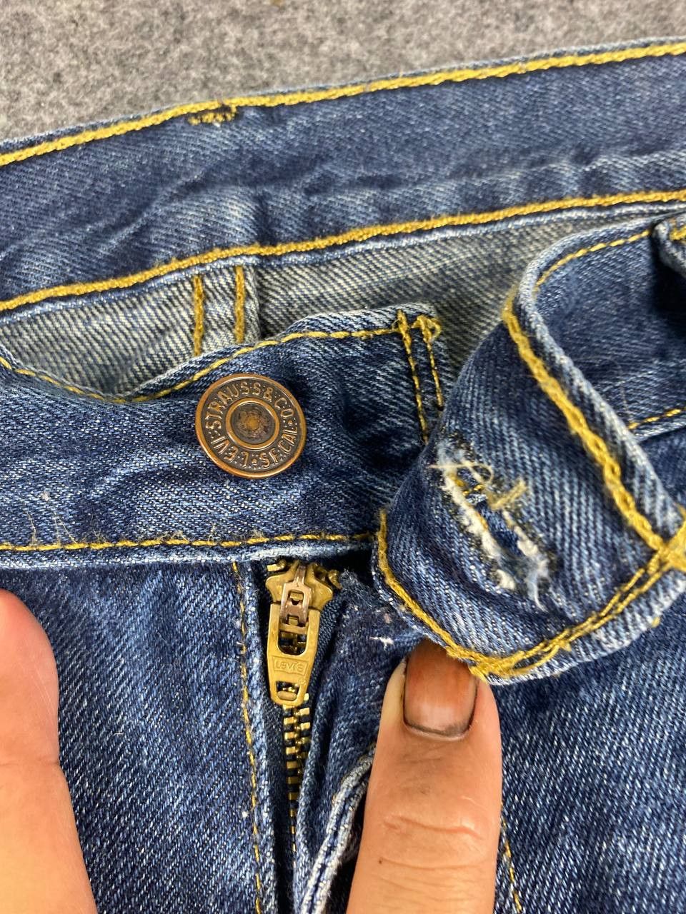 Levi's vintage levis 514 straight fit distressed denim Size US 39 - 13 Thumbnail