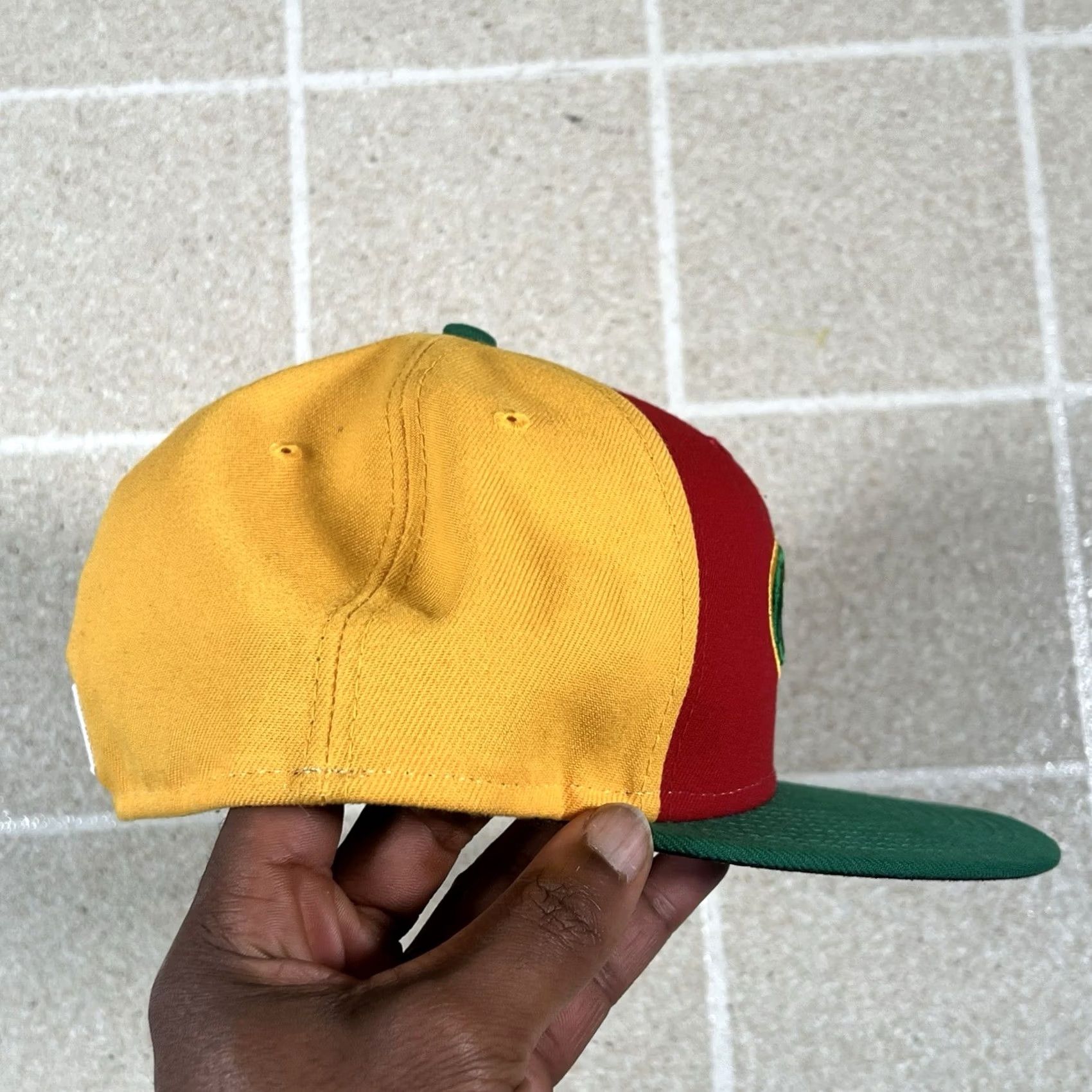 New Era New Era Diamantes de Arkansas 59FIFTY Two Tone Snapback Cap Hat Size 7 5/8 Men Yellow Cap Mens Size ONE SIZE - 4 Thumbnail
