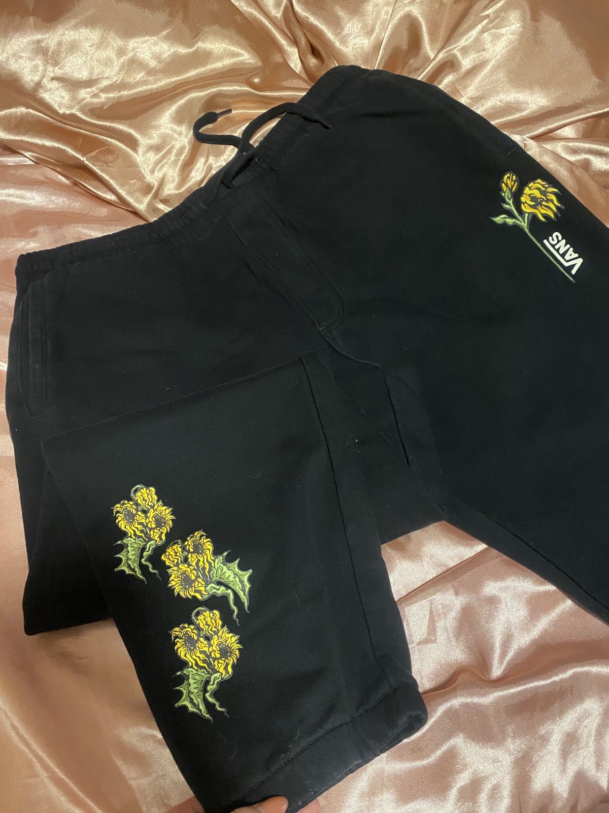 Image of Vans Sunflower Relaxed Black Sweatpants, Men's (Size 38)