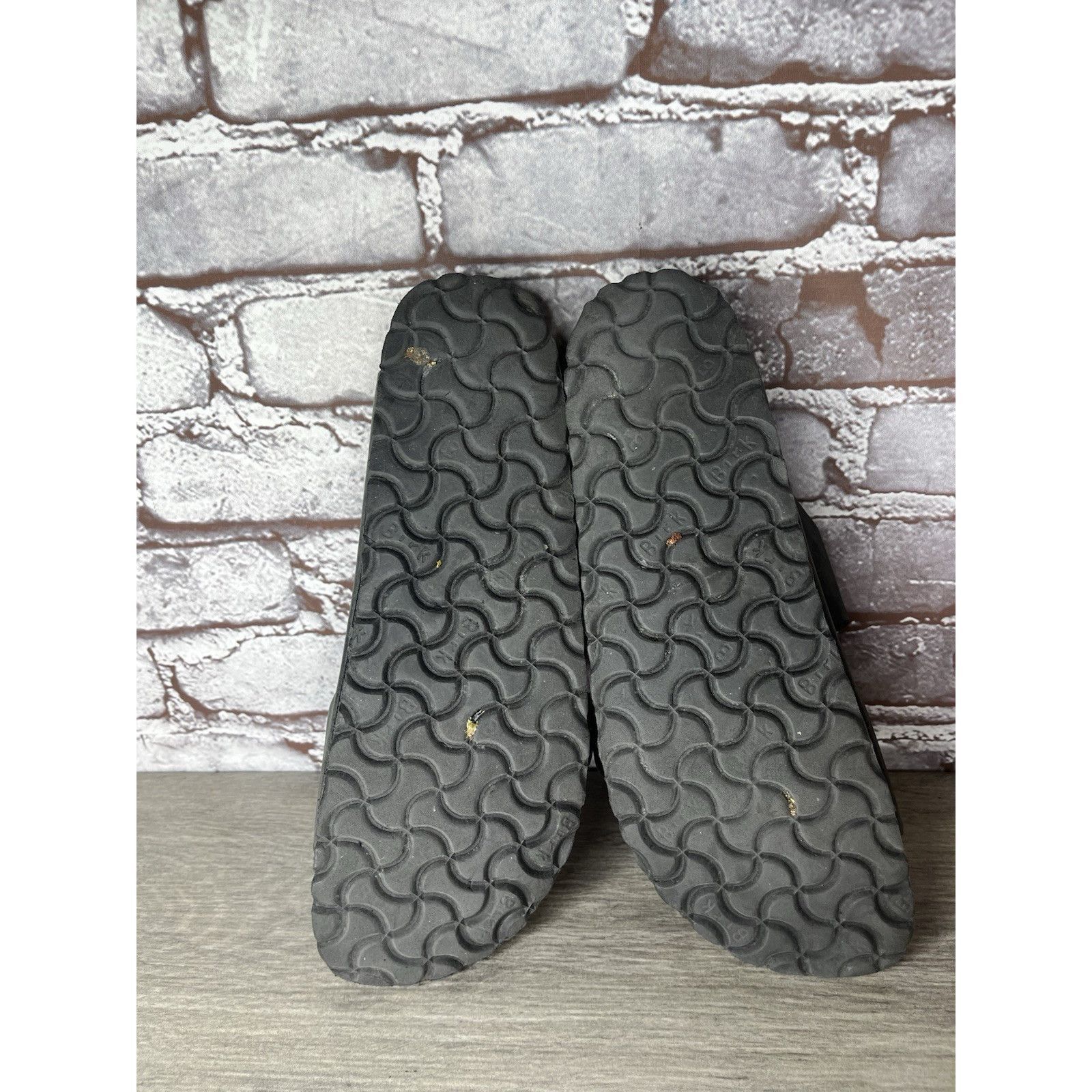 Birkenstock Birkenstock Arizona Black Leather Oiled Slides Sandals Women Size US 9 / IT 39 - 17 Thumbnail