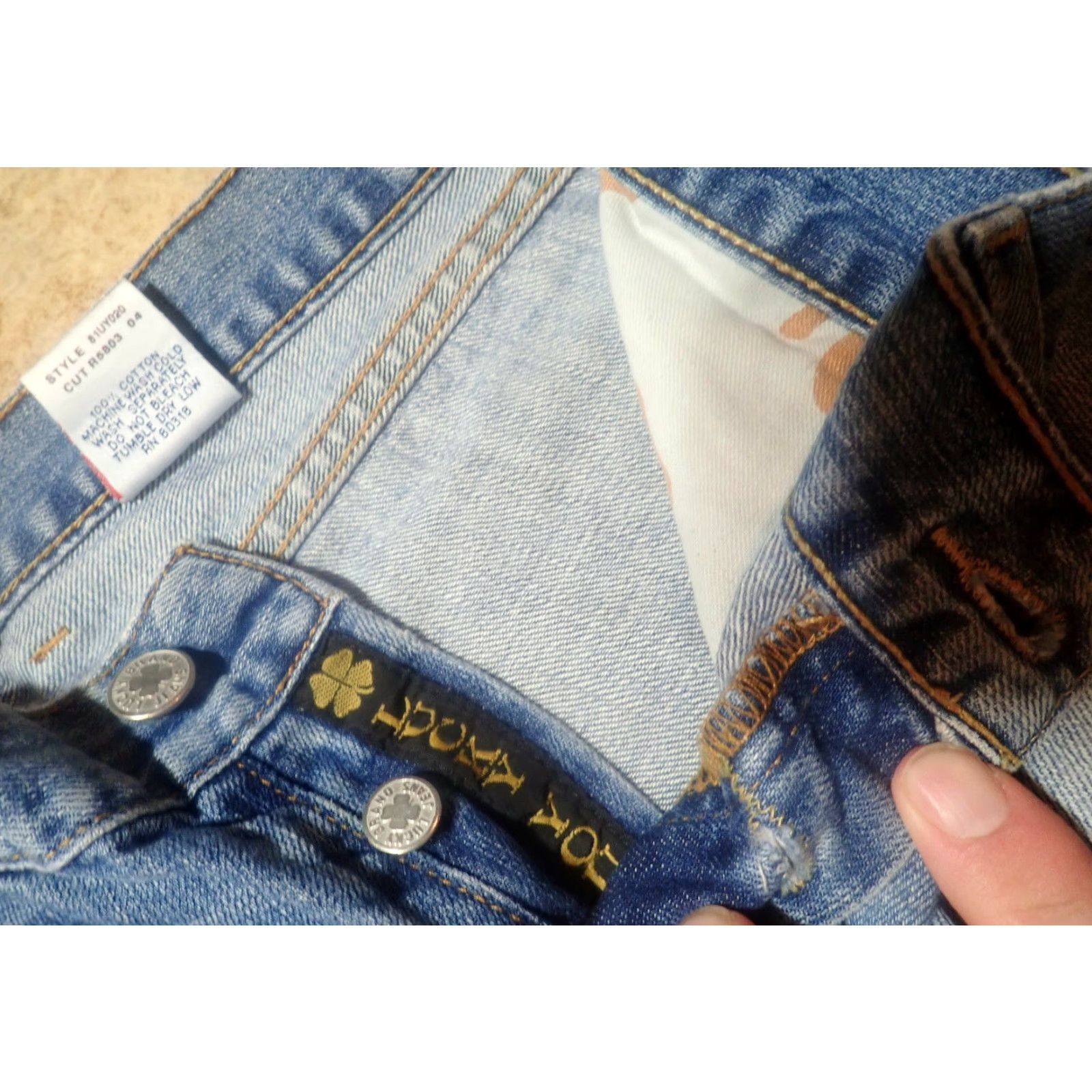 Lucky Brand Vintage Lucky Gene Montesano Distressed Mom Jean 10/30 Blue 90s Flared Leg Womens 34x30 Denim Jeans Size 32" / US 10 / IT 46 - 4 Thumbnail