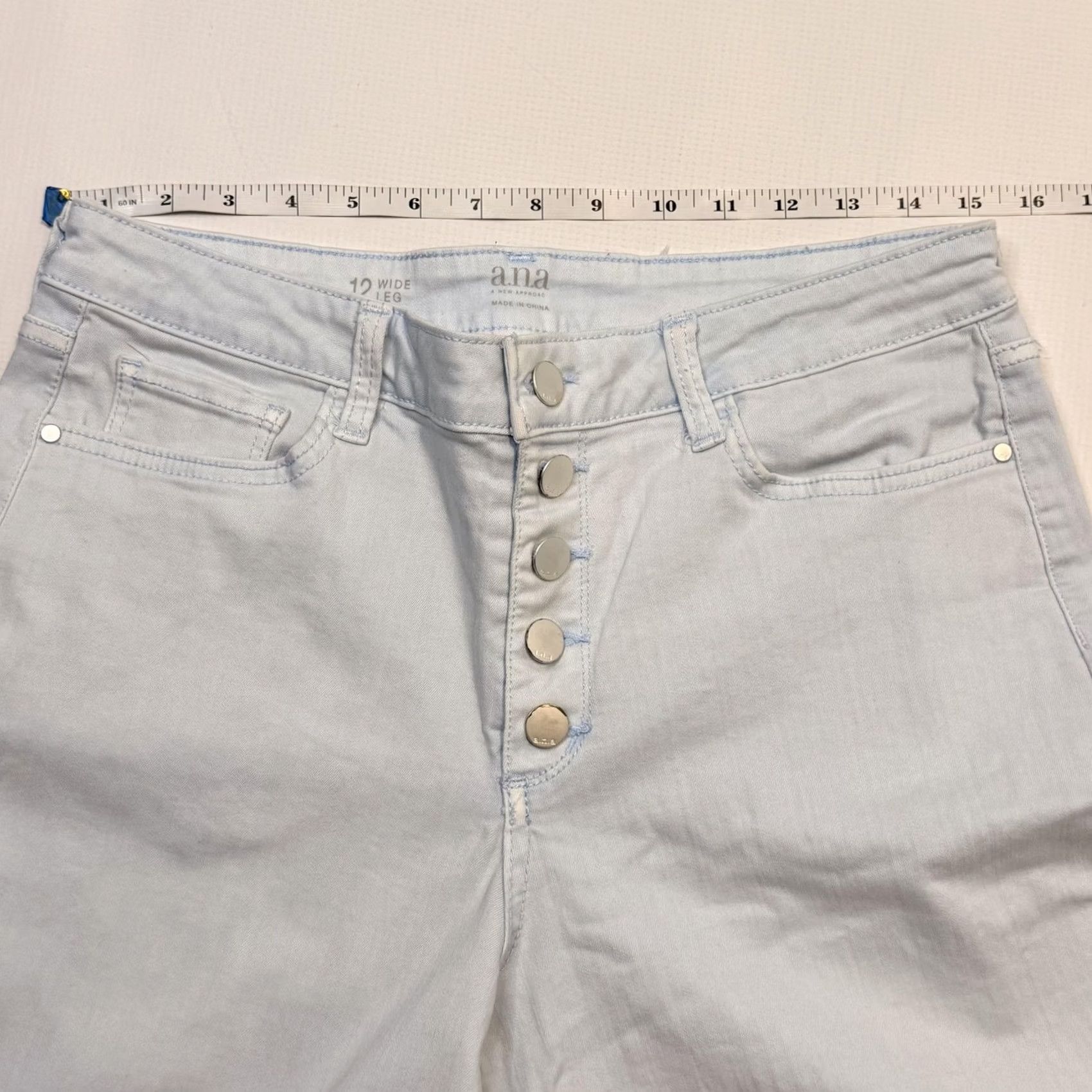 Vintage a.n.a A New Approach Jeans Womens 12 Light Wash Wide Leg Crop High Rise Button Fly Size 34" / US 12 / IT 48 - 7 Thumbnail