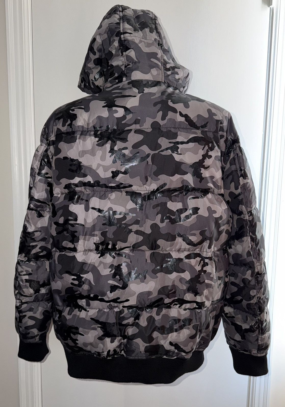 Guess Guess Men’s Puffer Jacket Black Camouflage Pattern Size XXL Size US XXL / EU 58 / 5 - 10 Thumbnail