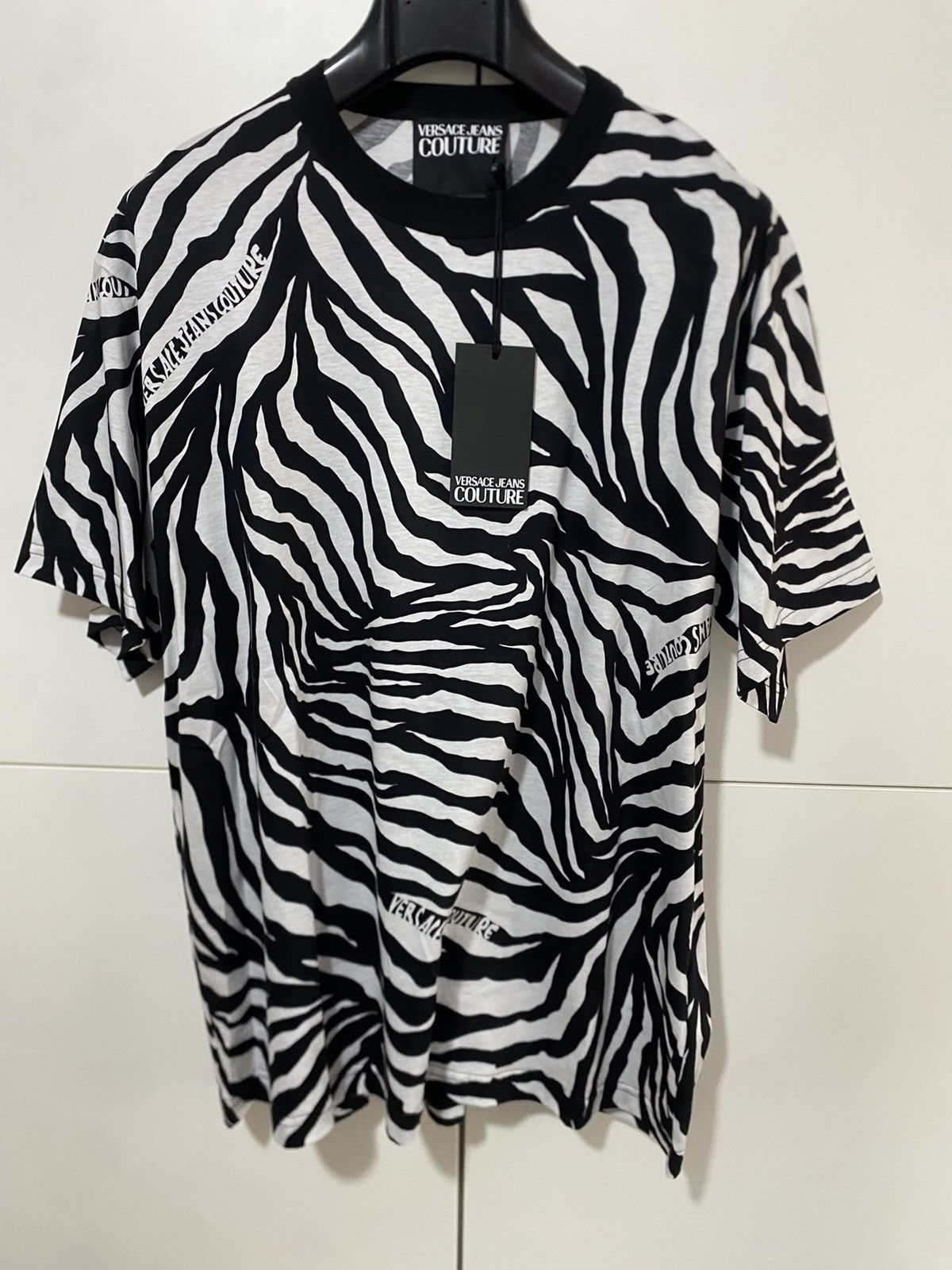 Versace Jeans Couture Versace Jeans Culture Zebra Print T-shirt, size XXL, black Size US XXL / EU 58 / 5 - 2 Thumbnail