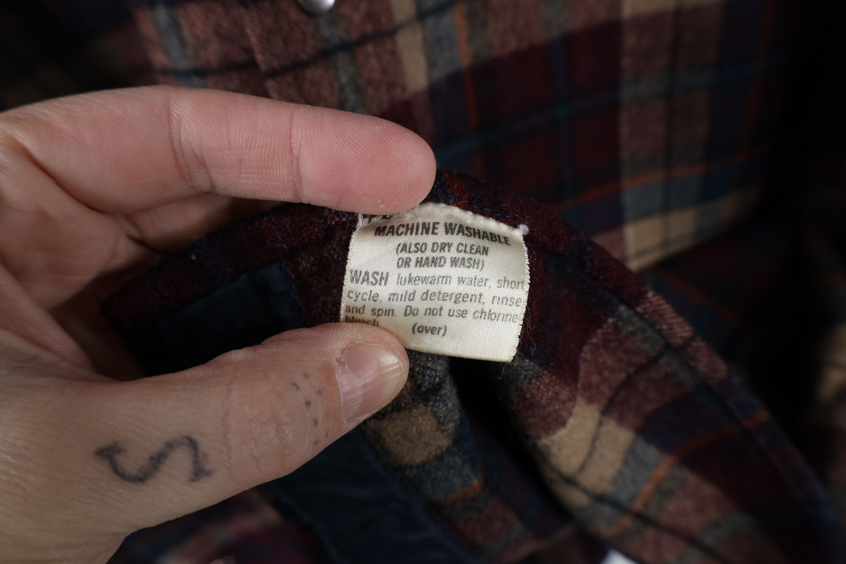 Pendleton Vintage 70s Pendleton Wool Snap Button Shirt Plaid USA Size US L / EU 52-54 / 3 - 5 Thumbnail