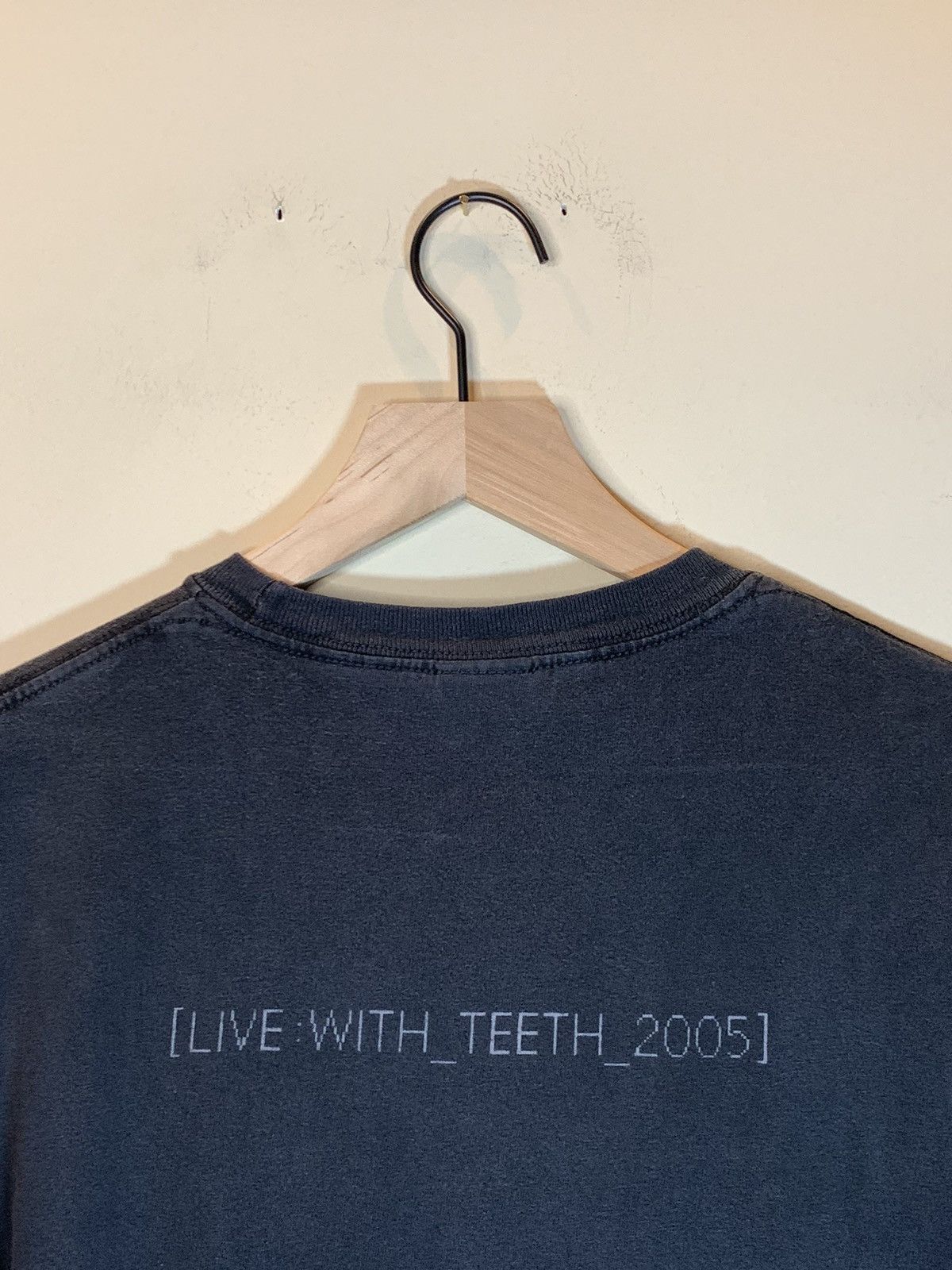 Band Tees × Vintage *RARE* Vintage Nine Inch Nails Live With Teeth 2005 T-Shirt Size US M / EU 48-50 / 2 - 4 Thumbnail
