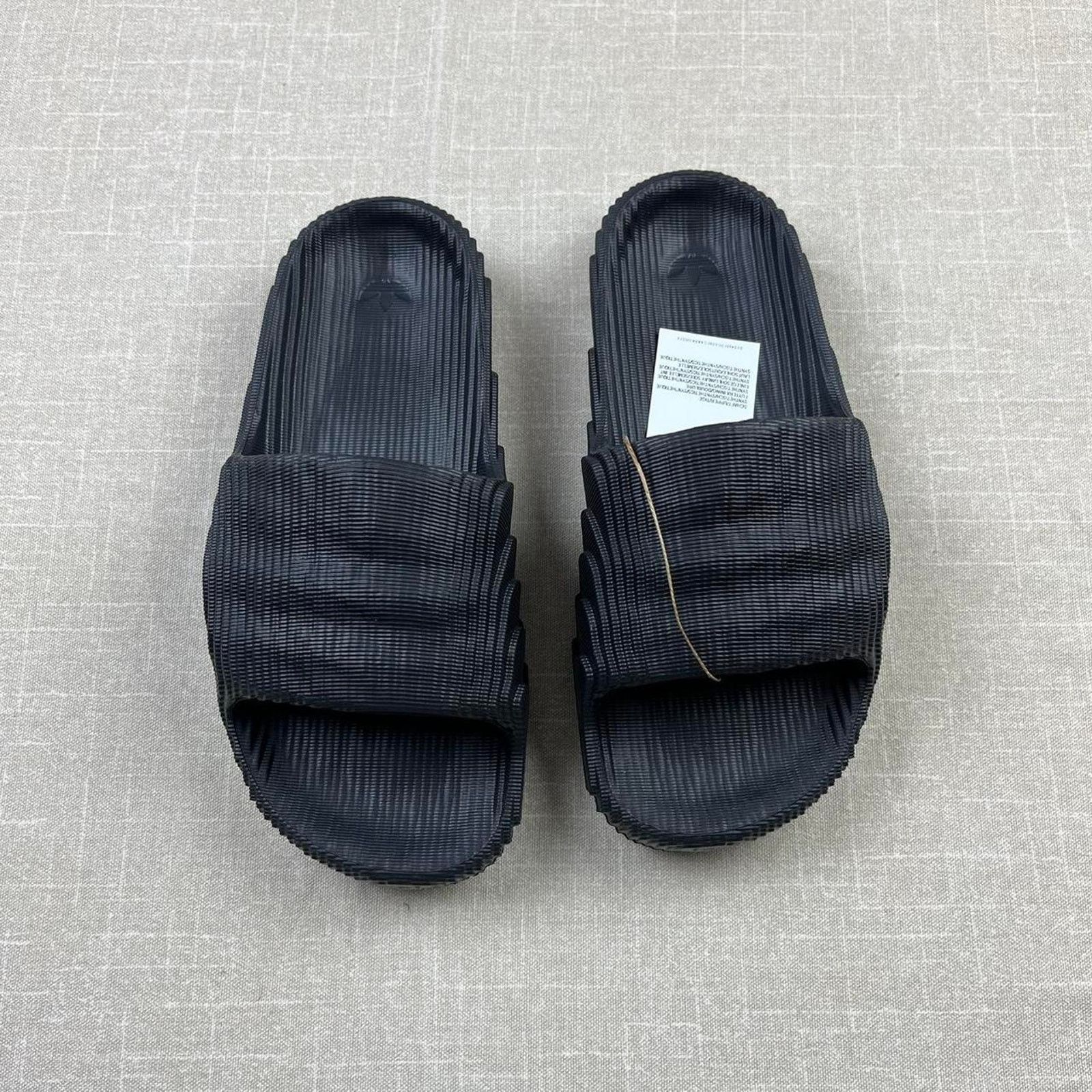 Adidas Adidas Adilette 22 Black Women 6 Size US 6 / IT 36 - 4 Thumbnail