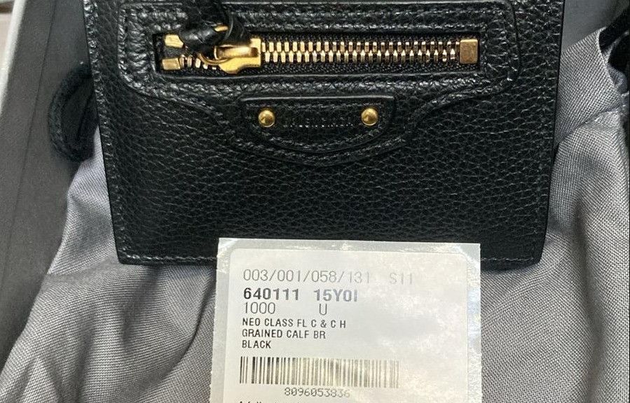 Balenciaga o1srvl11e1124 Size: OS / Neo Classic Wallet in Black Size ONE SIZE - 4 Thumbnail