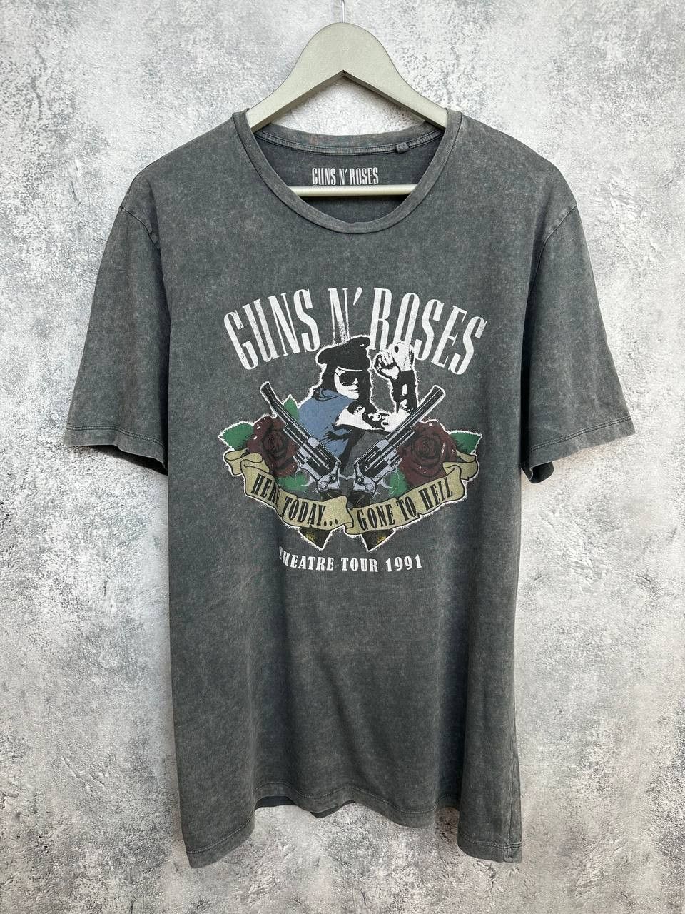 Guns N' Roses Guns N Roses T-Shirt 1991 Theatre Tour Graphic Rock Band Tee Size US L / EU 52-54 / 3 - 1 Thumbnail