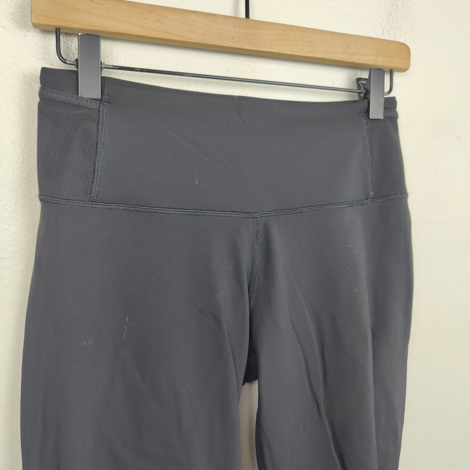 Lululemon Lululemon Crop Leggings Womens 4 Black Mesh Activewear Size 27" / US 4 / IT 40 - 2 Thumbnail