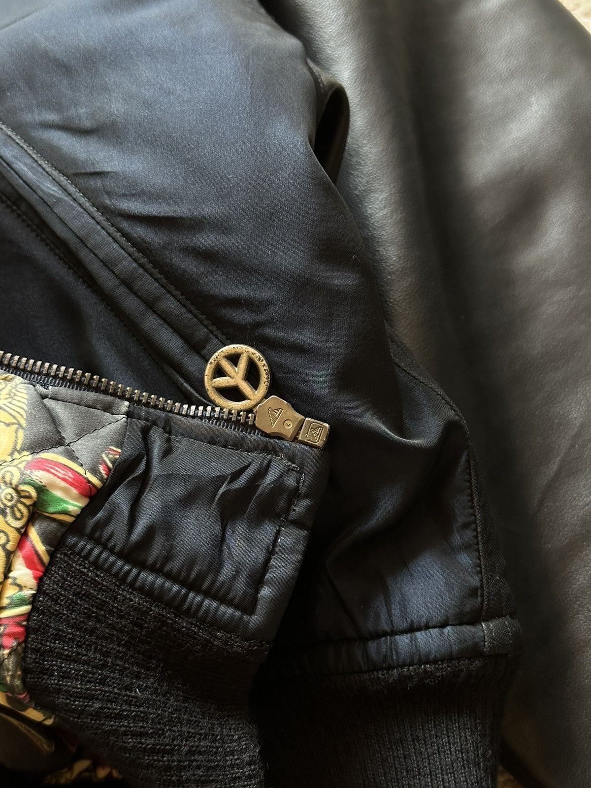Jeremy Scott 1990s Moschino Leather Jacket Size US M / EU 48-50 / 2 - 14 Thumbnail