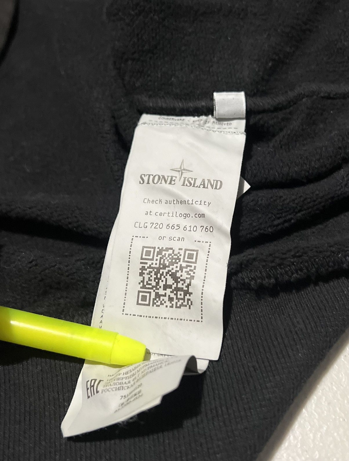 Stone Island Stone Island Badge Hoodie Black Size US L / EU 52-54 / 3 - 6 Thumbnail